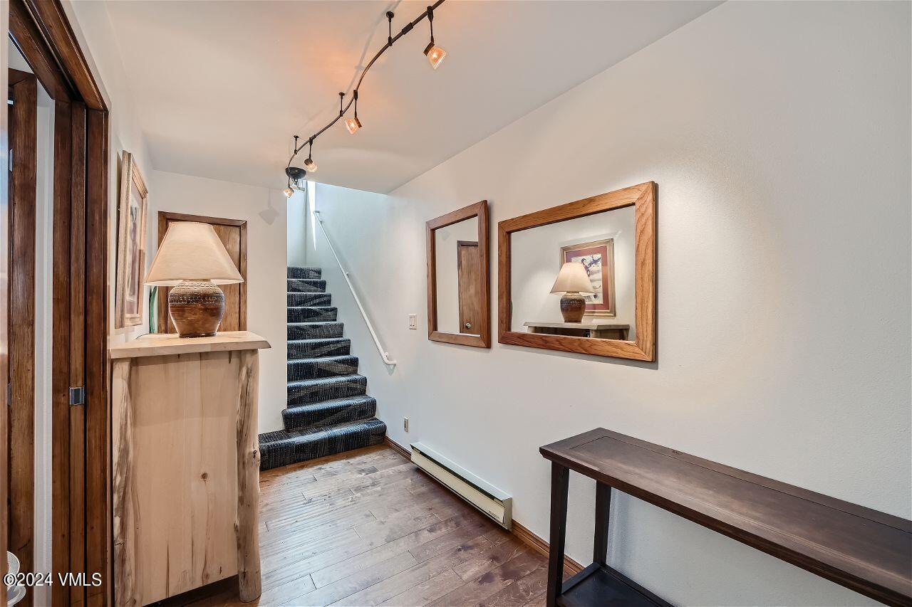 1100 N Frontage W, 1429