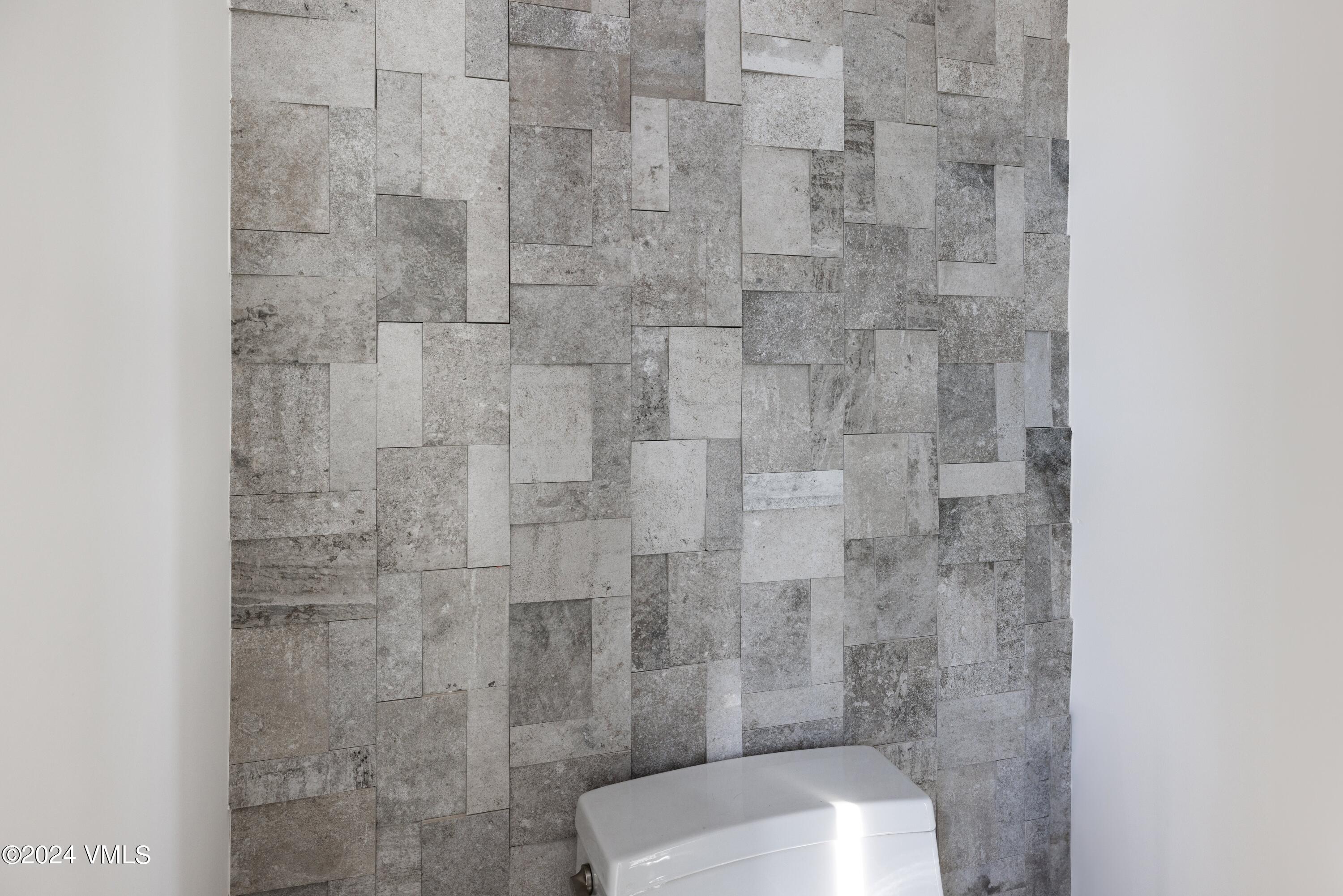 1658 E Haystacker Drive