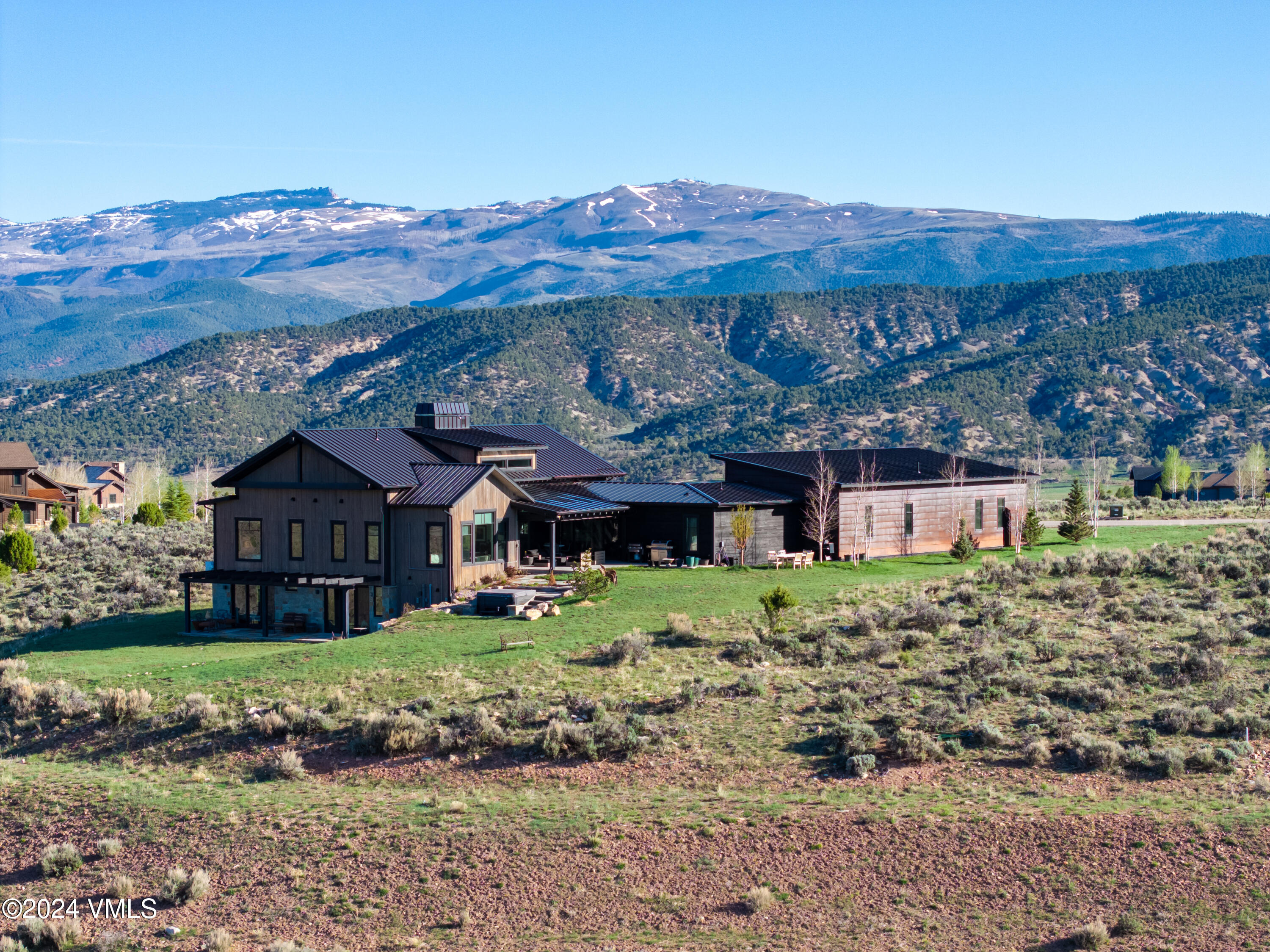 1658 E Haystacker Drive