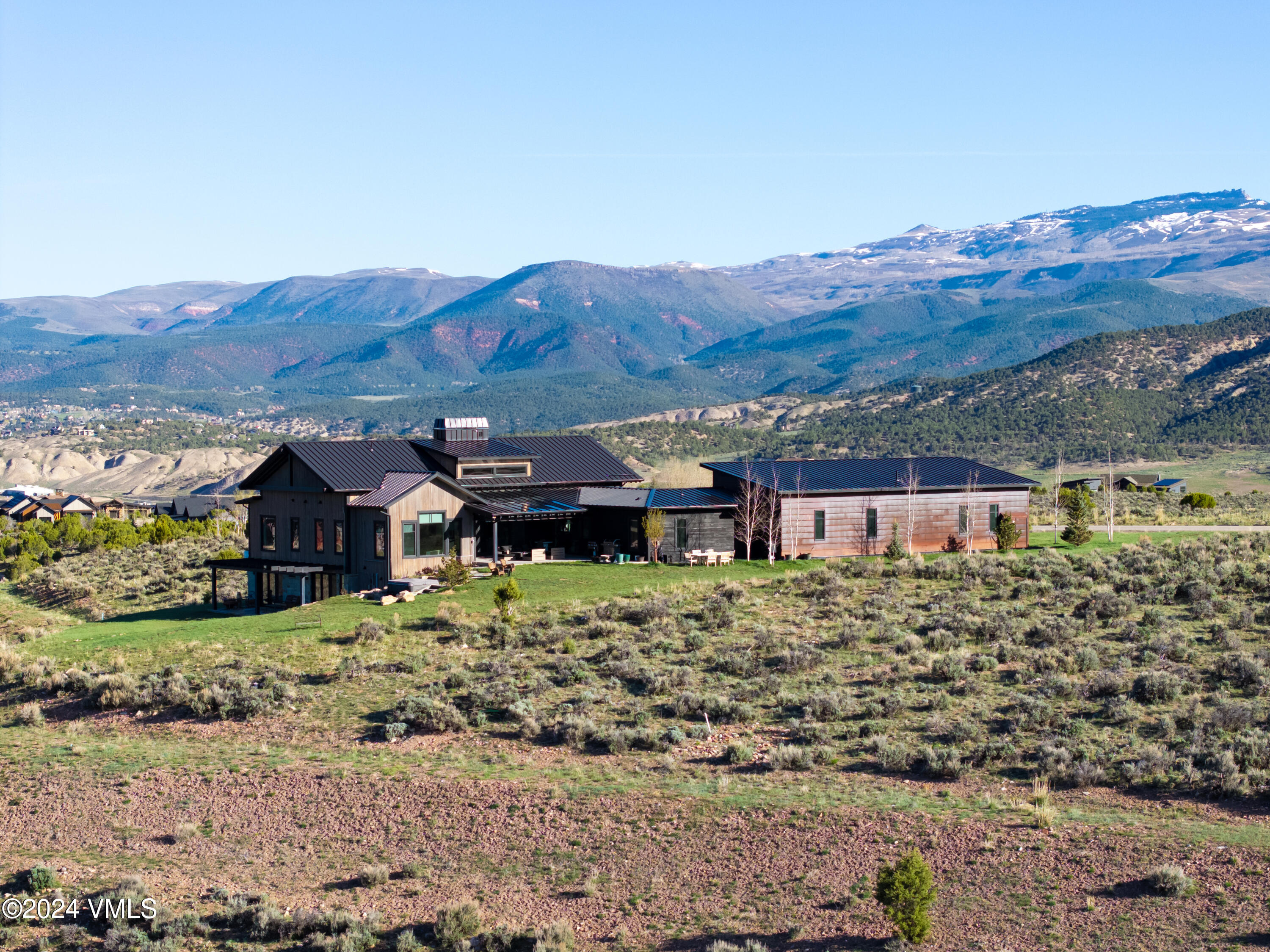 1658 E Haystacker Drive