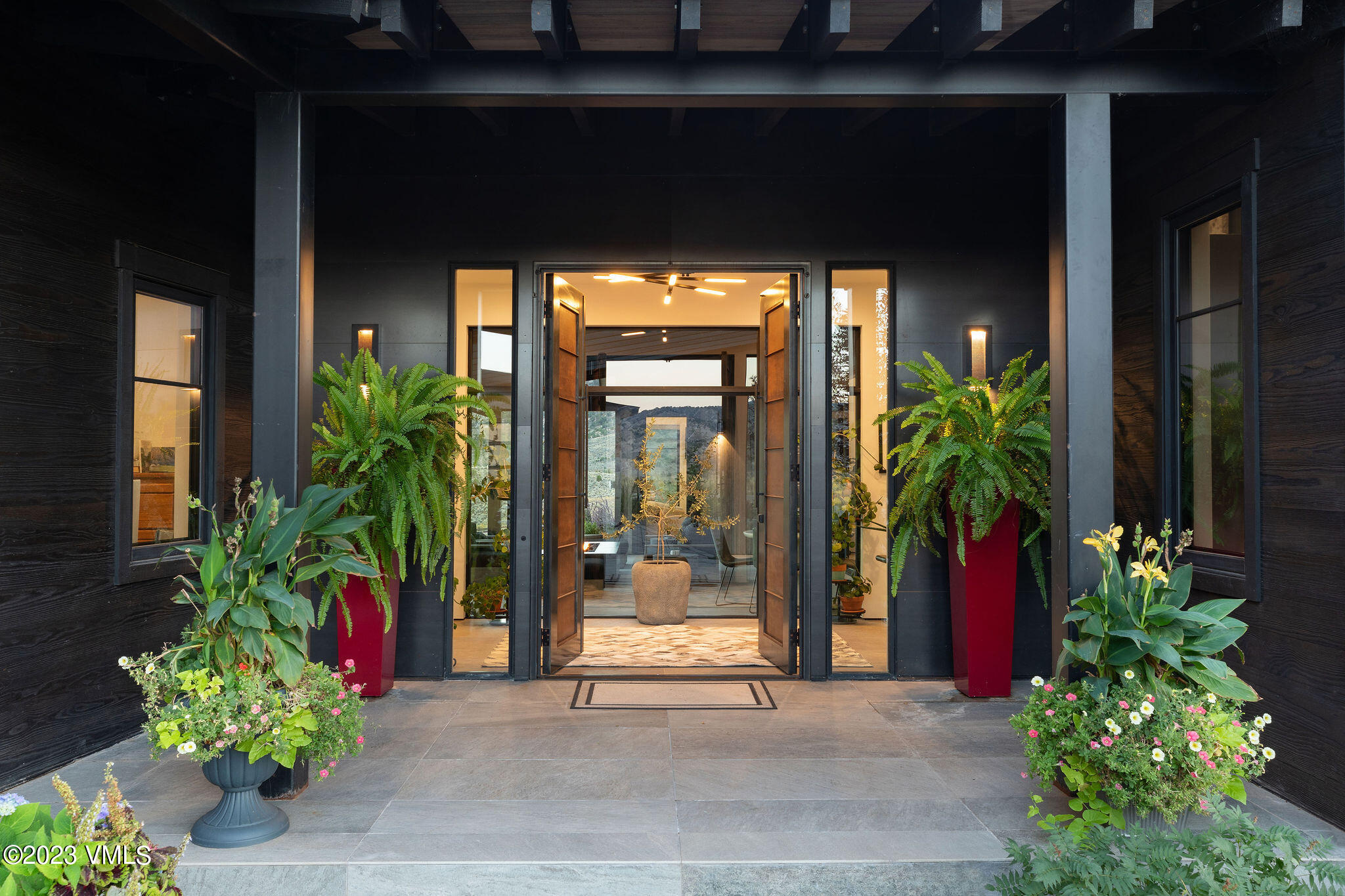 1658 E Haystacker Drive