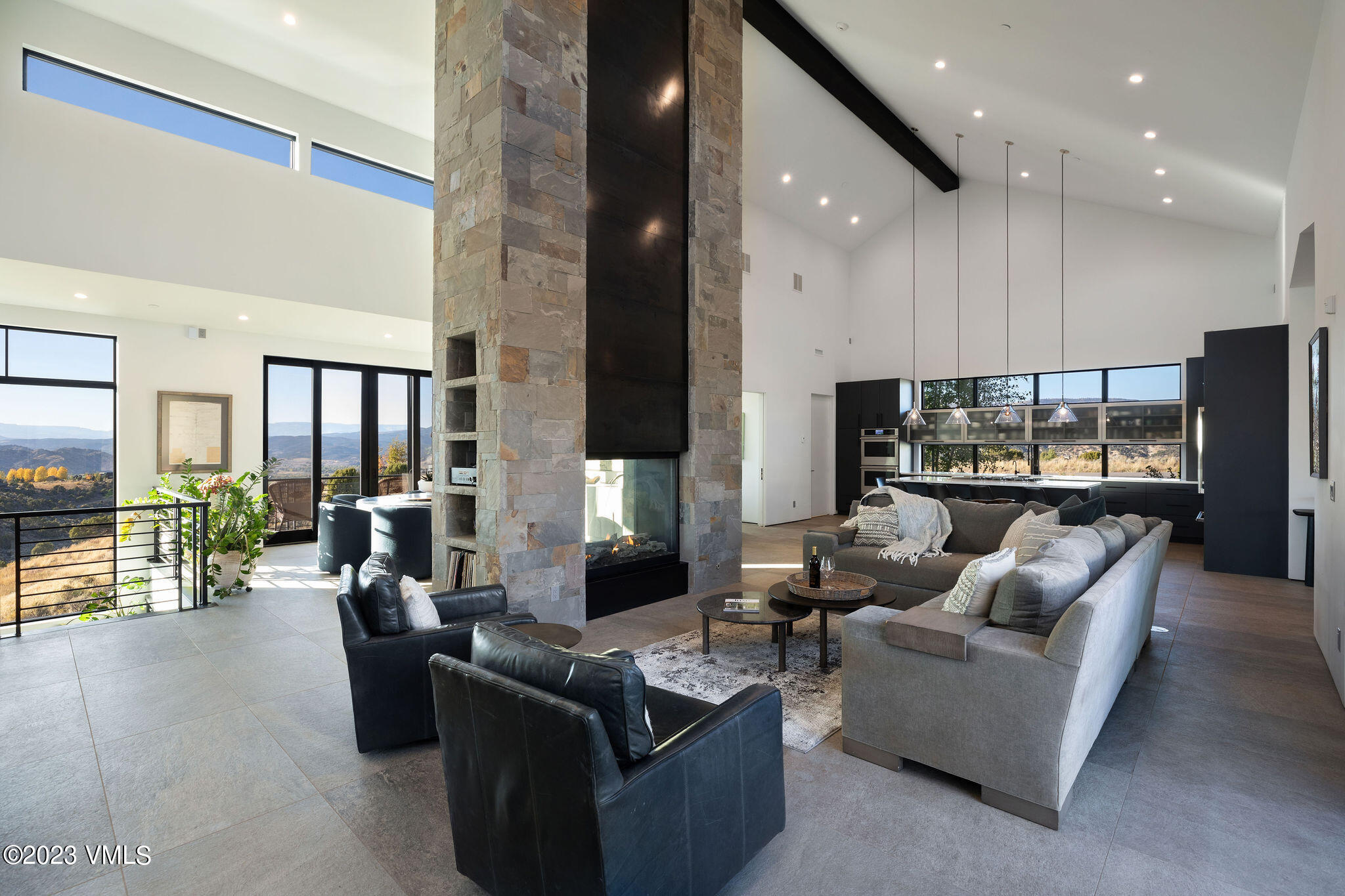 1658 E Haystacker Drive