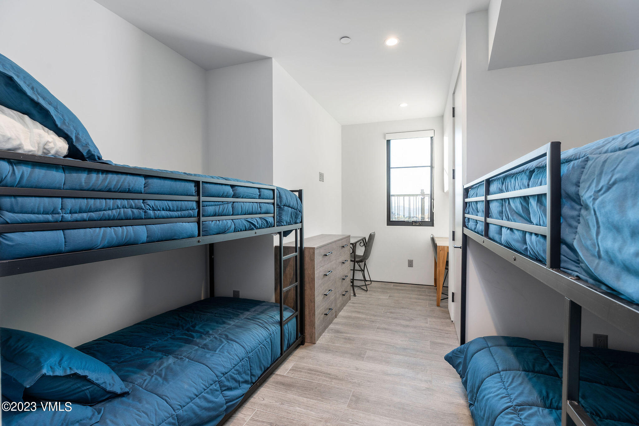 1658 E Haystacker Drive