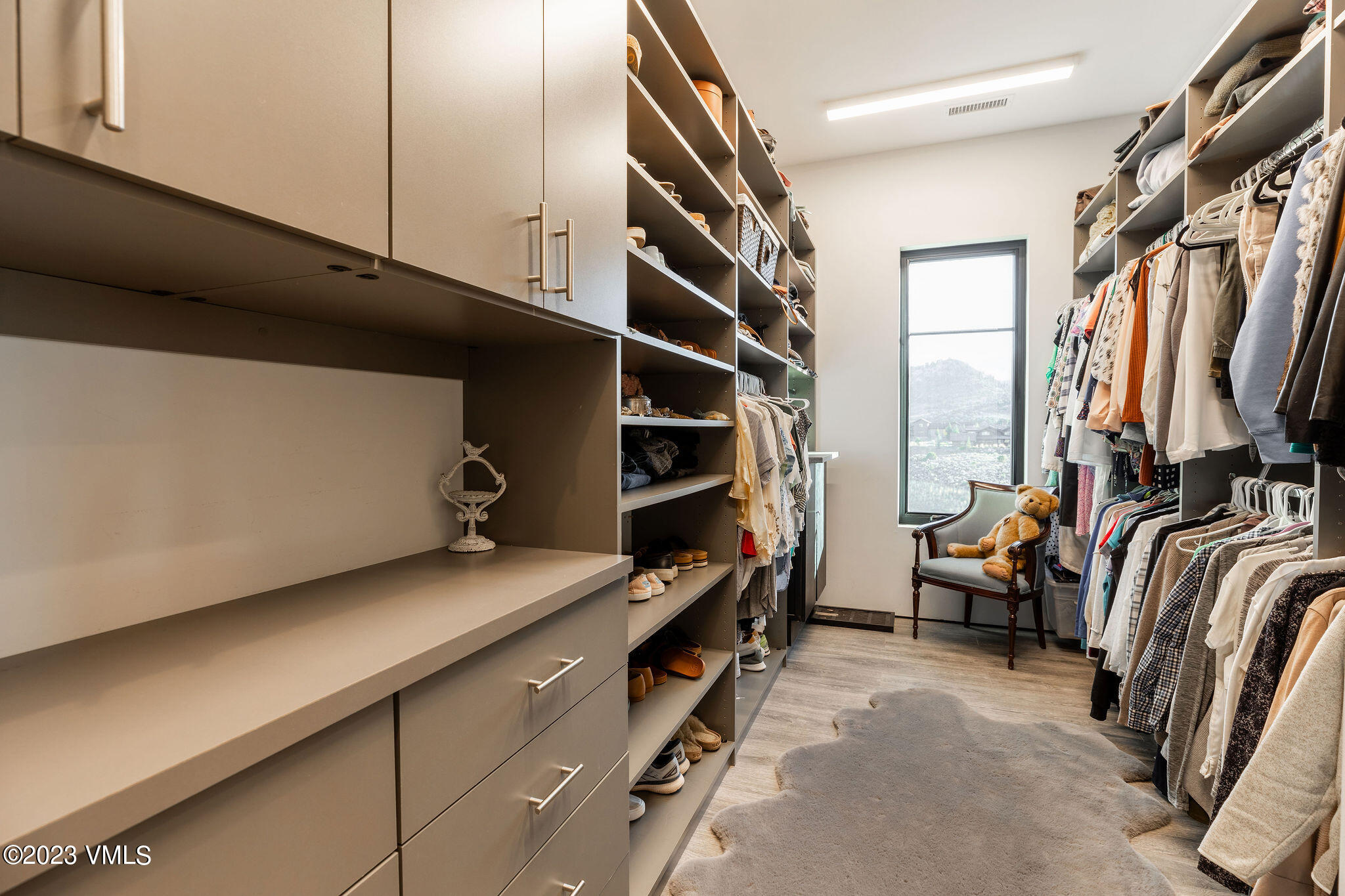 1658 E Haystacker Drive