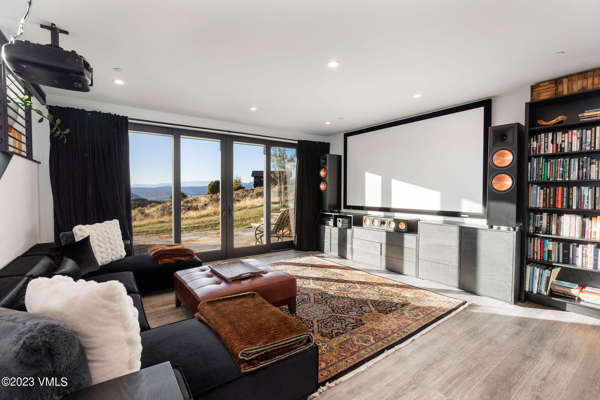 1658 E Haystacker Drive