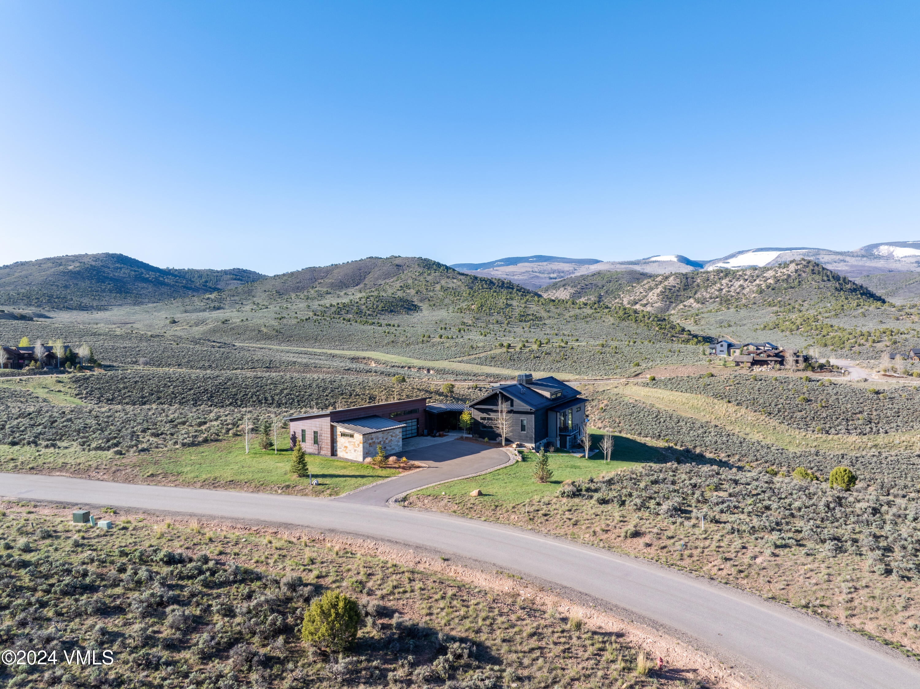 1658 E Haystacker Drive