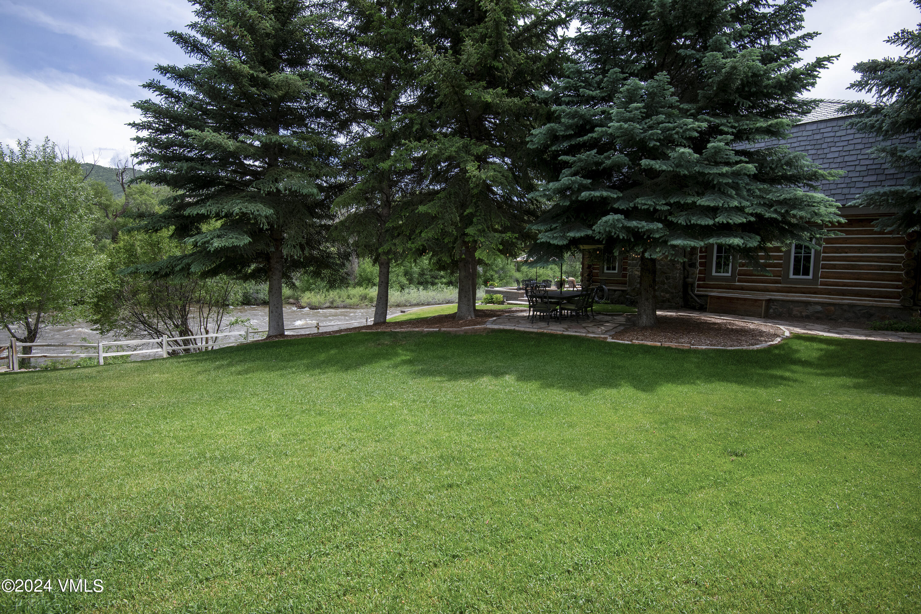 21350 Hwy 6