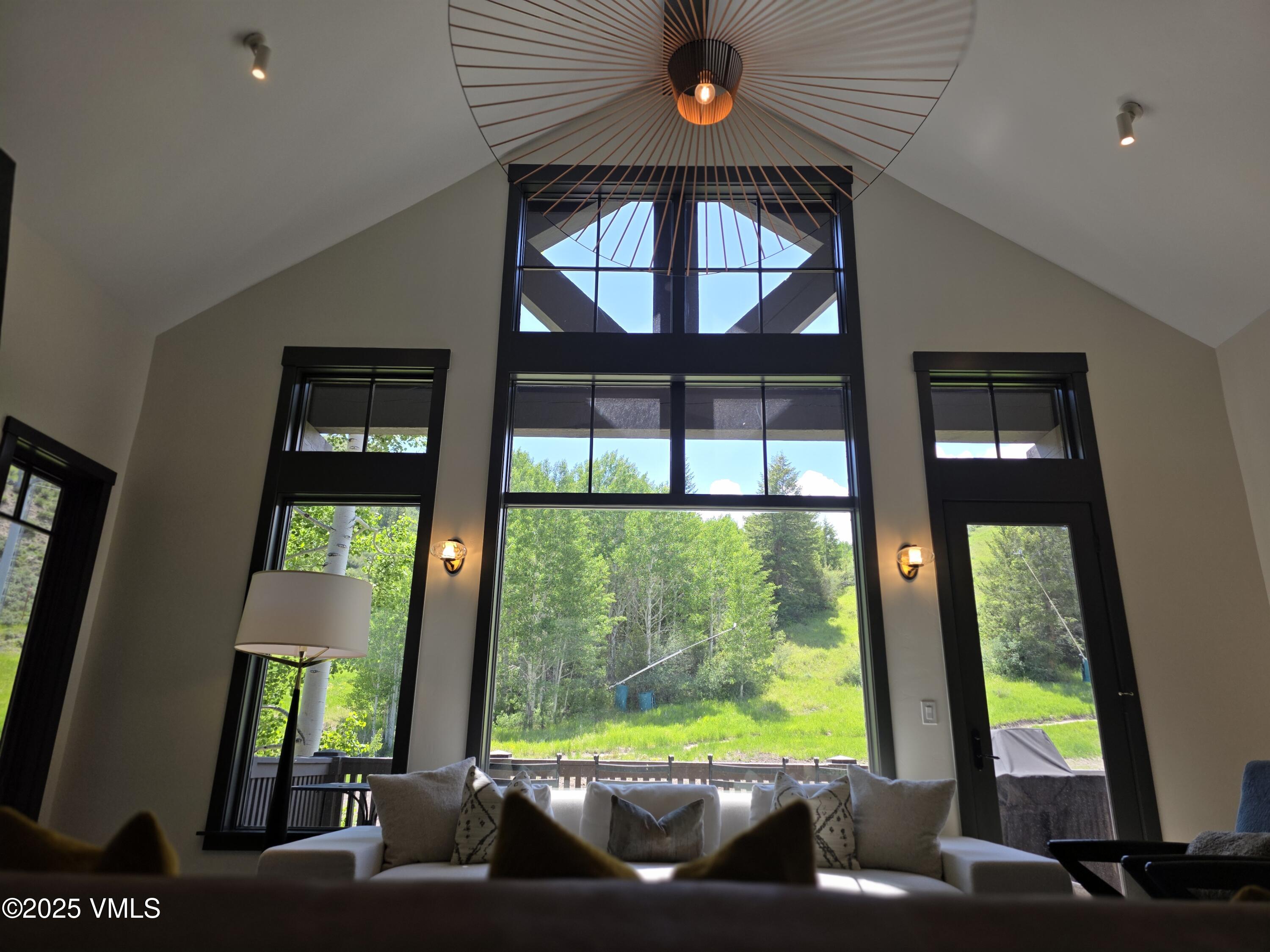 352 Cresta Road | SOLD