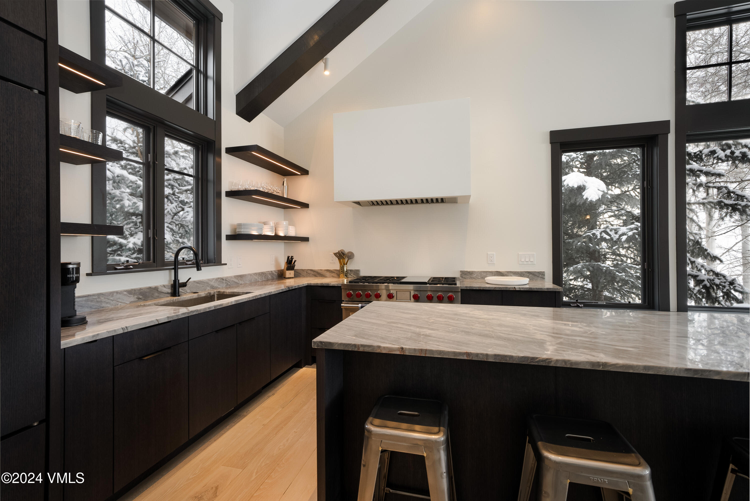 352 Cresta Road
