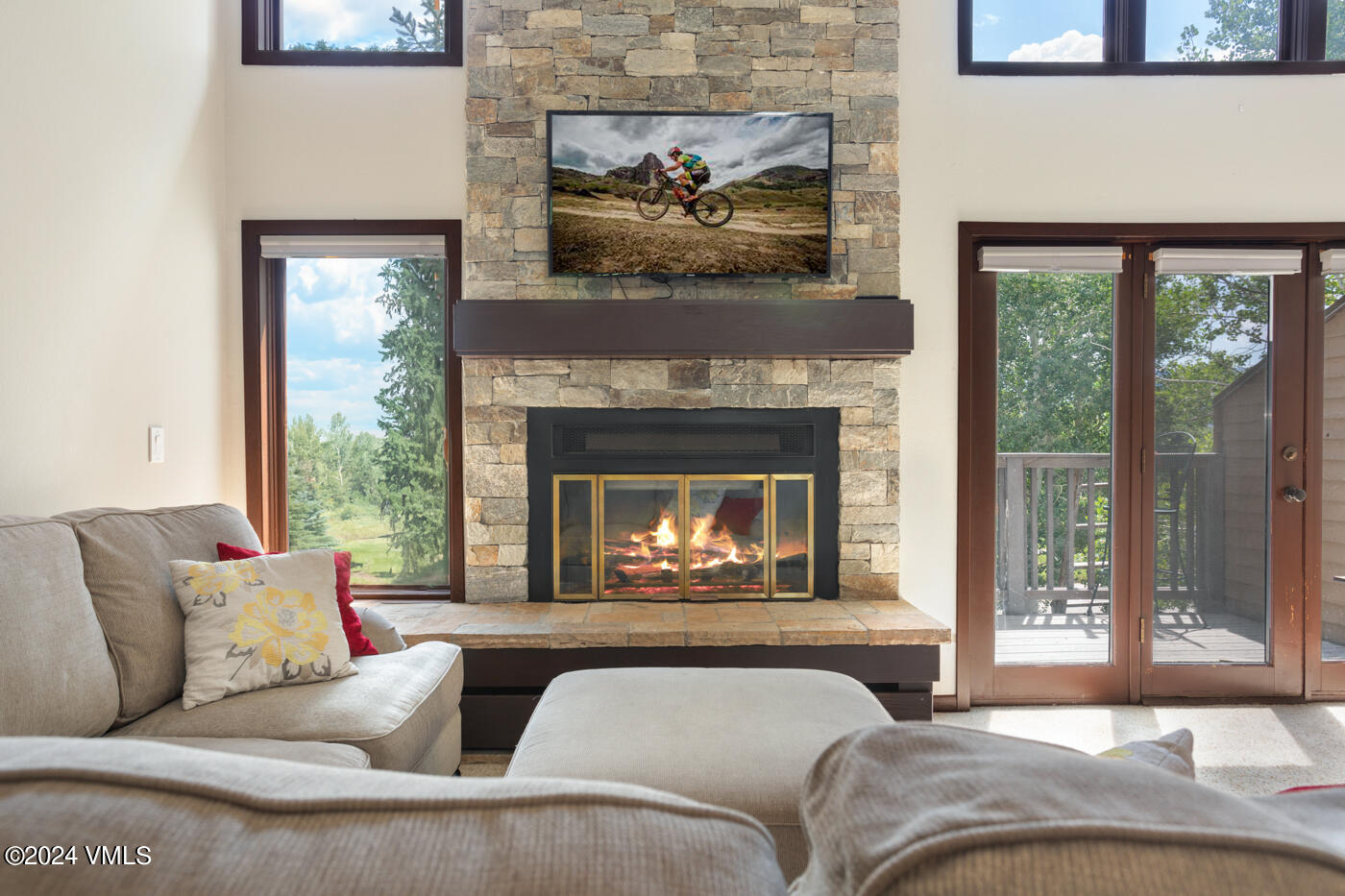 931 Singletree Road, 32