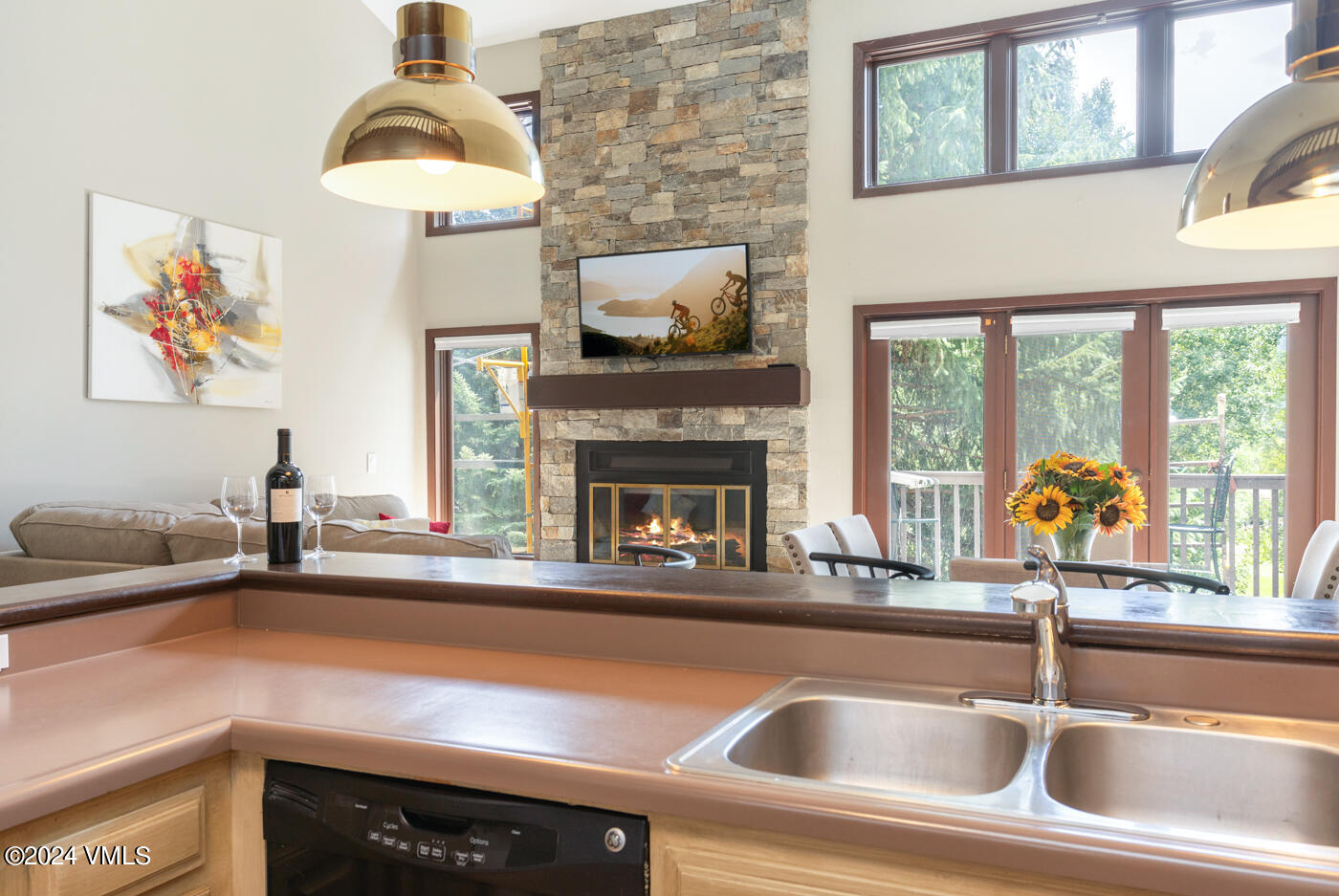 931 Singletree Road, 32