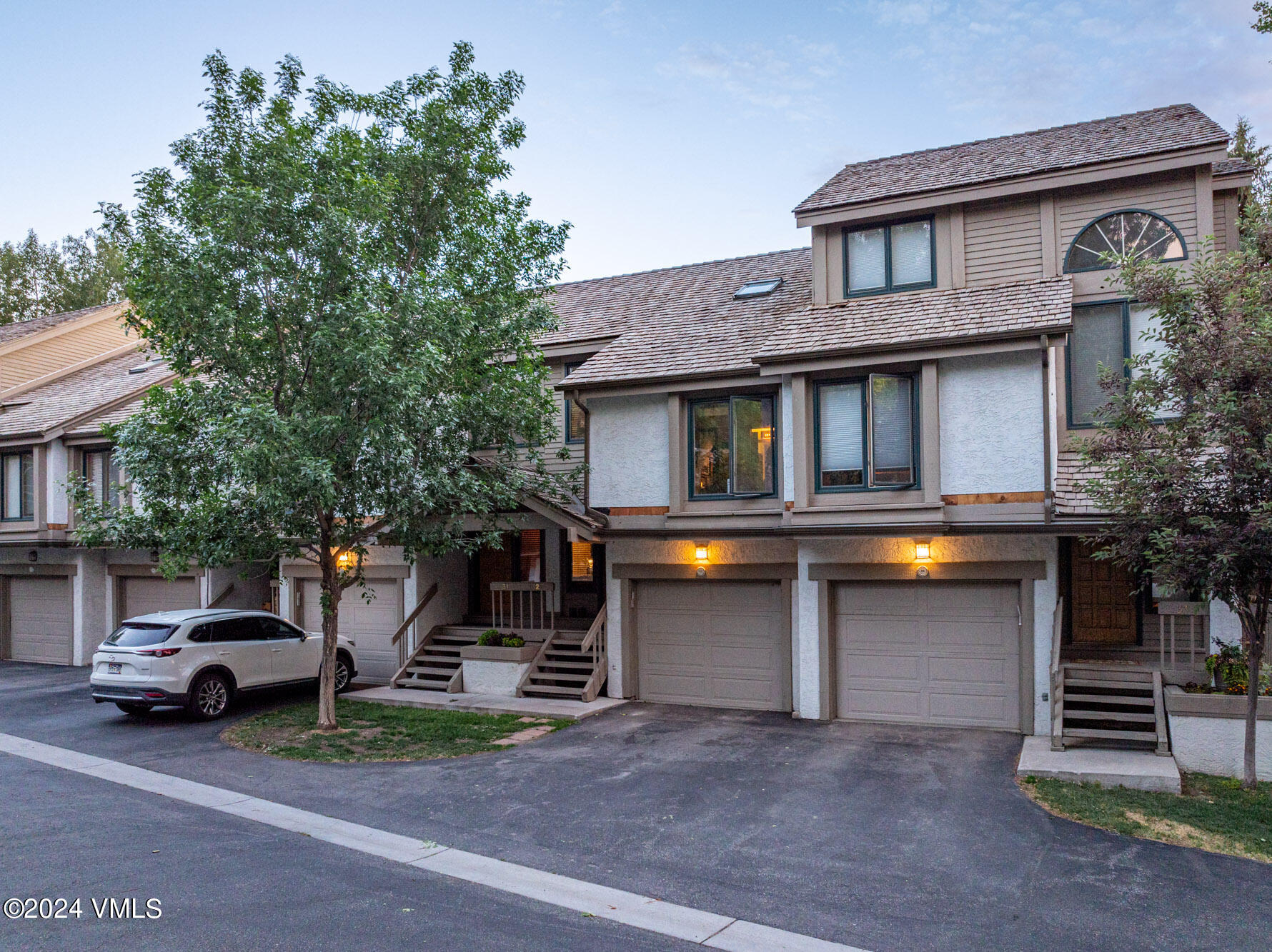 931 Singletree Road, 32