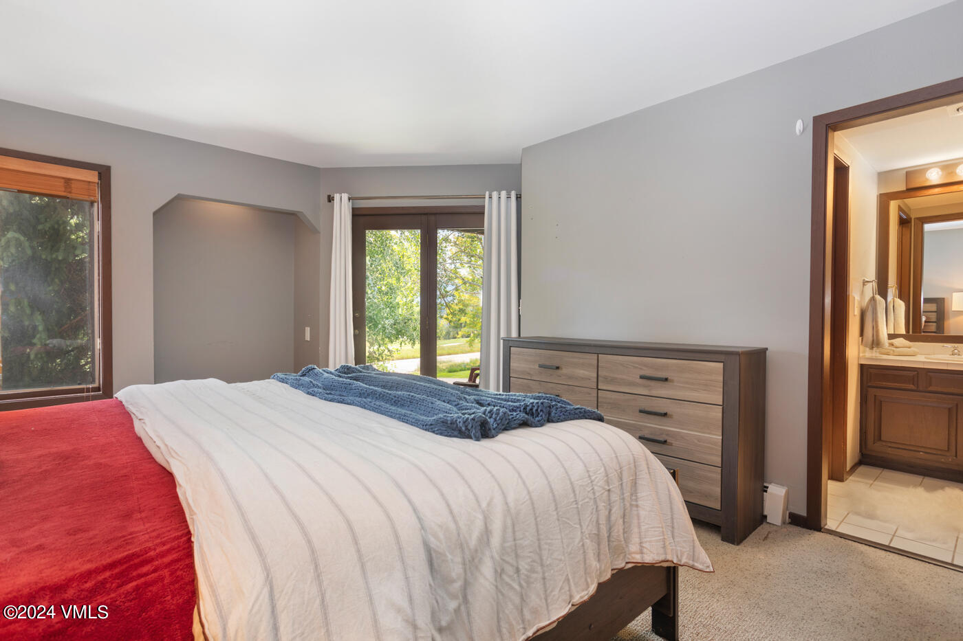 931 Singletree Road, 32