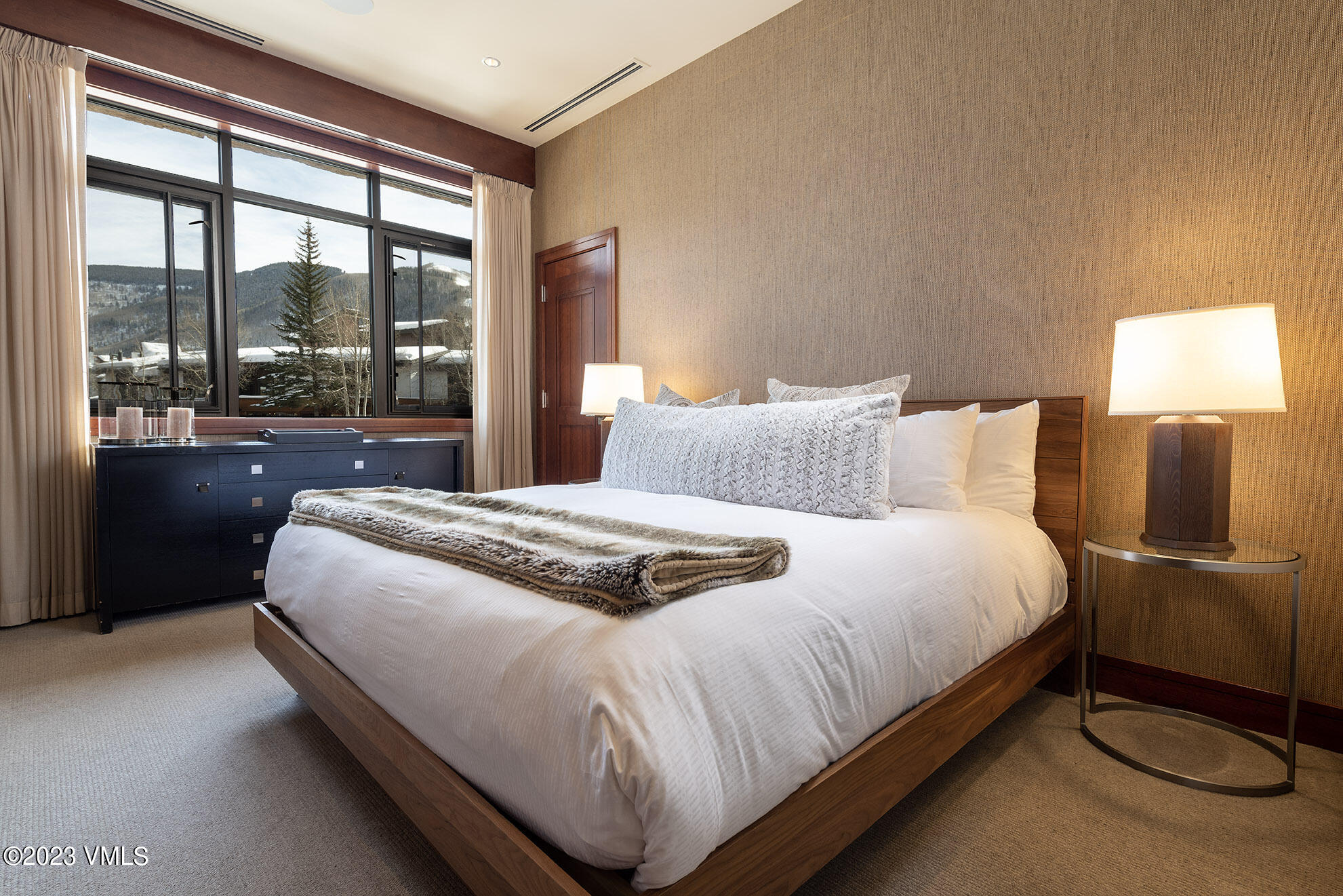 141 E Meadow Drive, 2A SOUTH