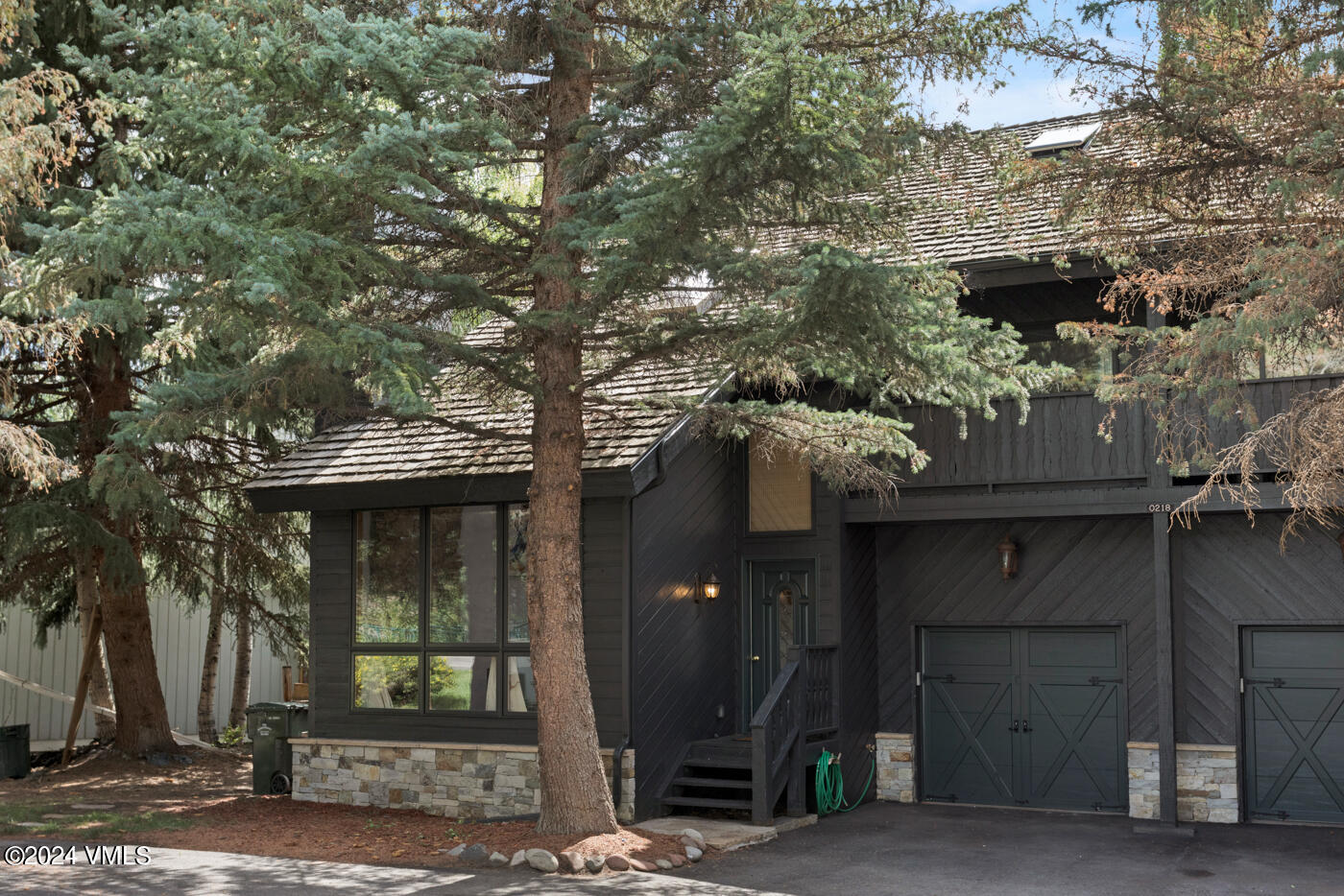 218 W Beaver Creek Boulevard, A & B