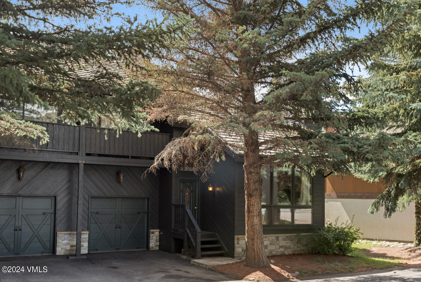 218 W Beaver Creek Boulevard, A & B