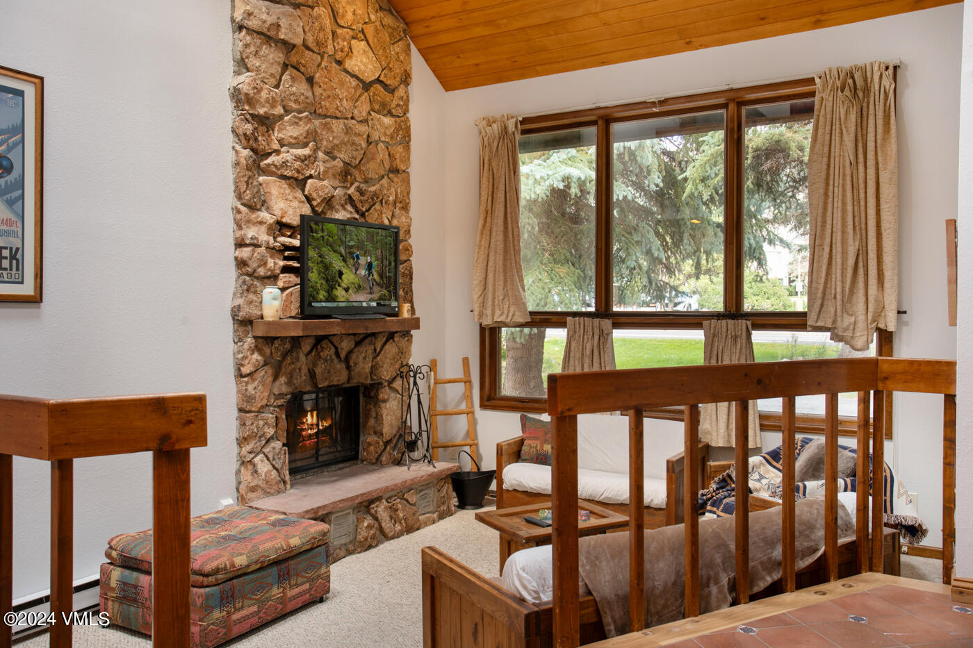 218 W Beaver Creek Boulevard, A & B