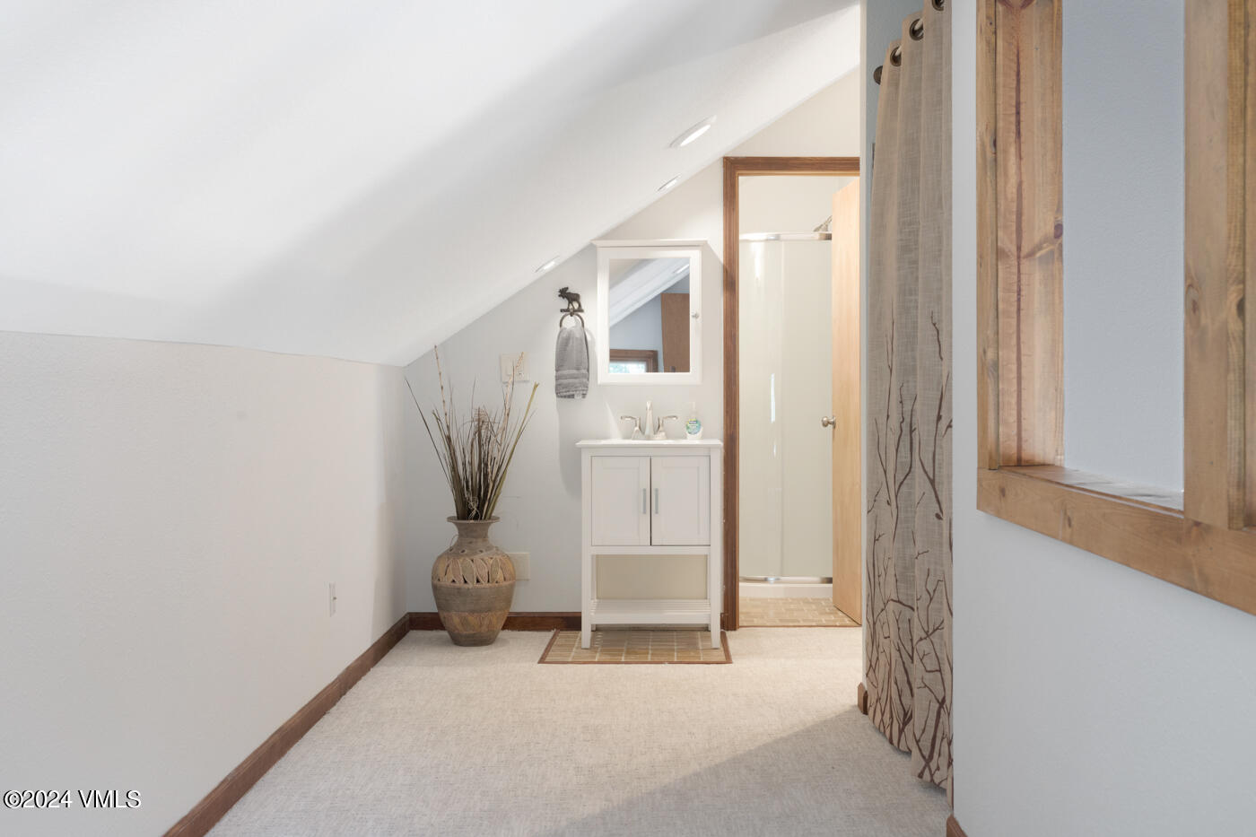 218 W Beaver Creek Boulevard, A & B