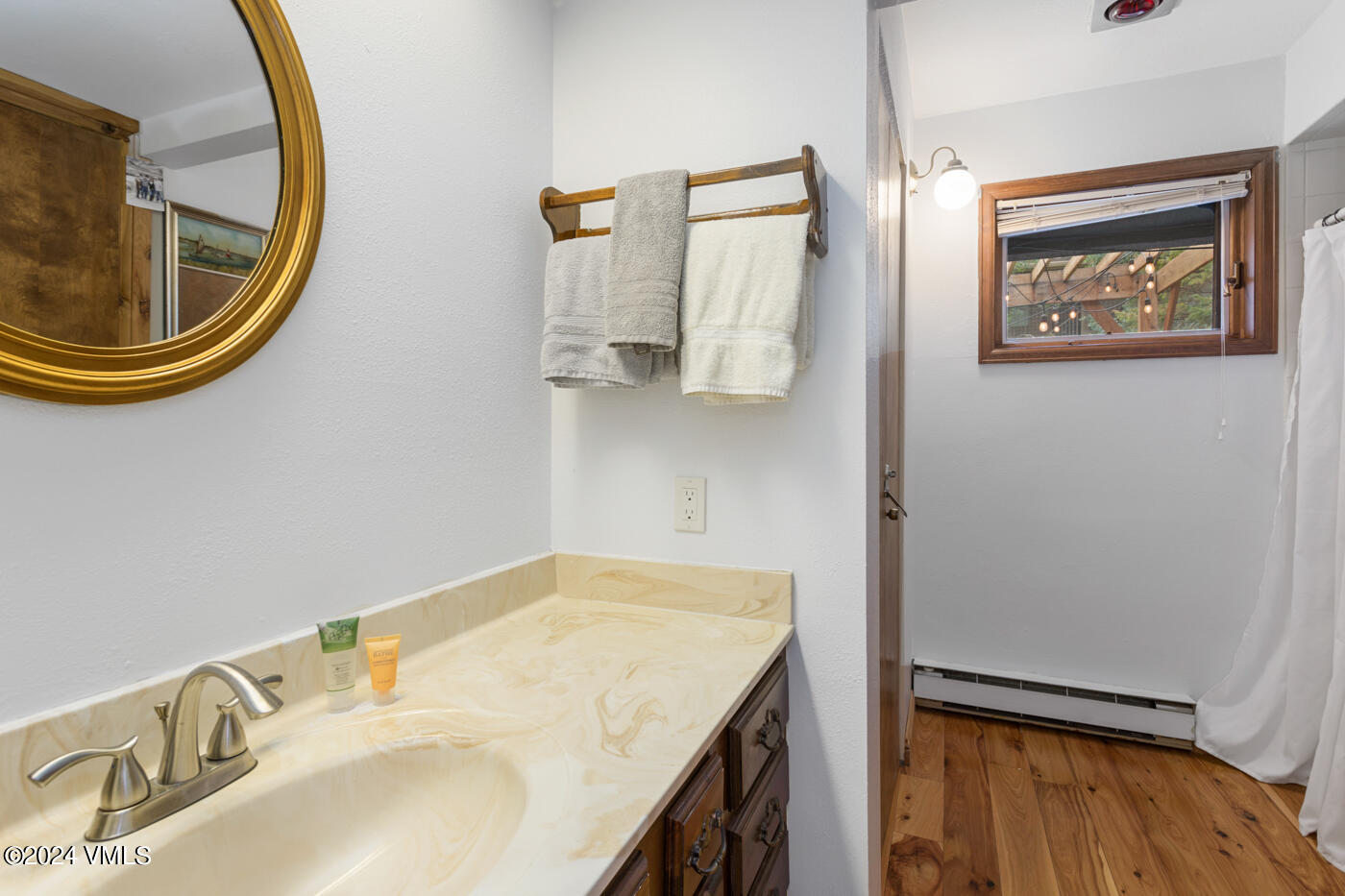 218 W Beaver Creek Boulevard, A & B