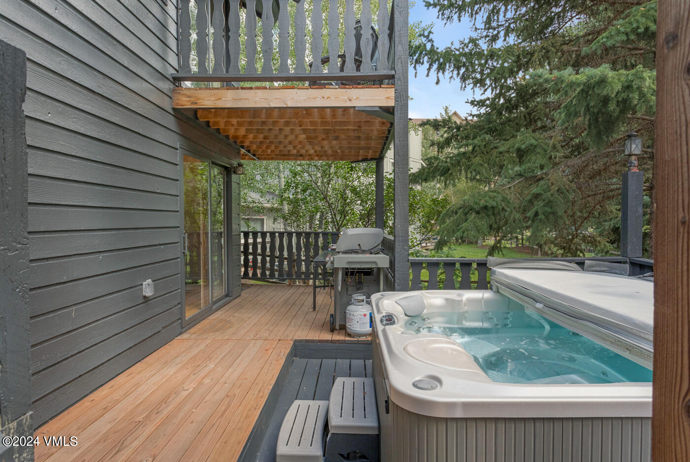 218 W Beaver Creek Boulevard, A & B