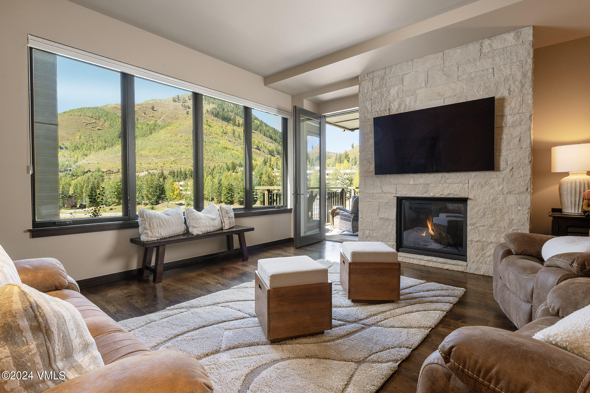 701 W Lionshead, E406