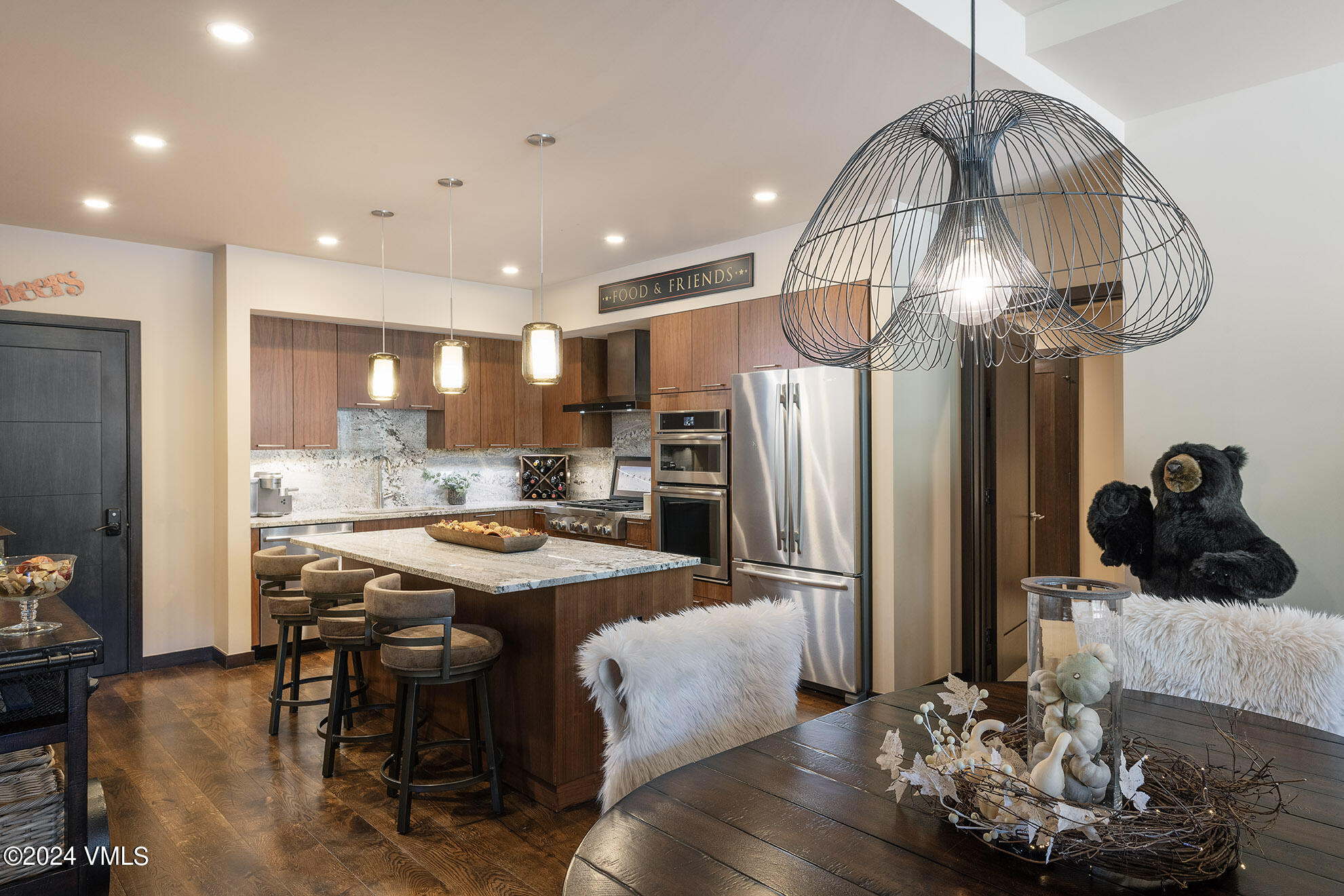 701 W Lionshead, E406