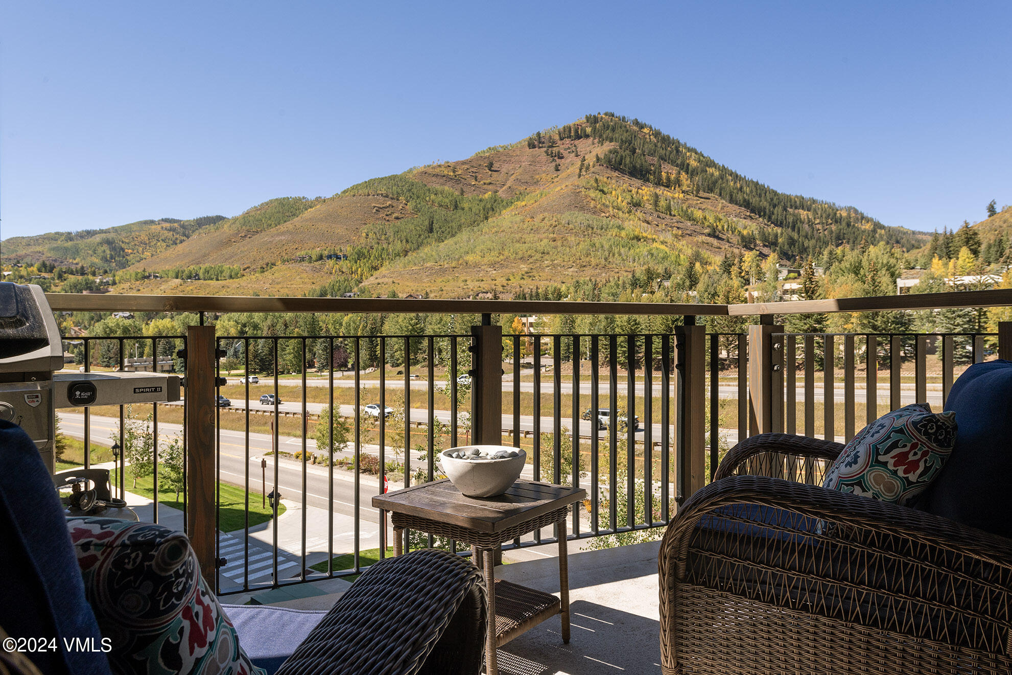 701 W Lionshead, E406