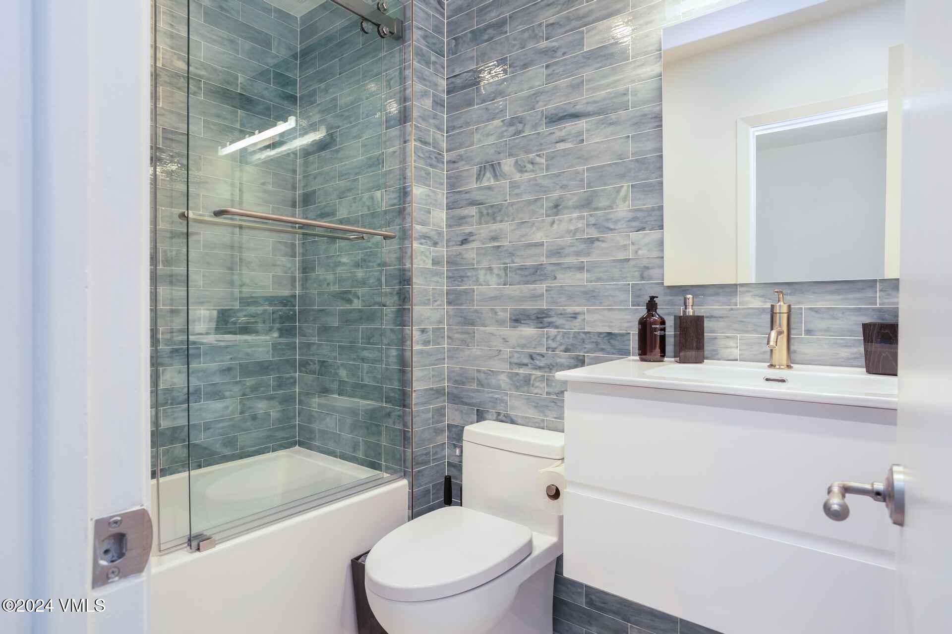 1592 Golf Terrace Terrace Q55