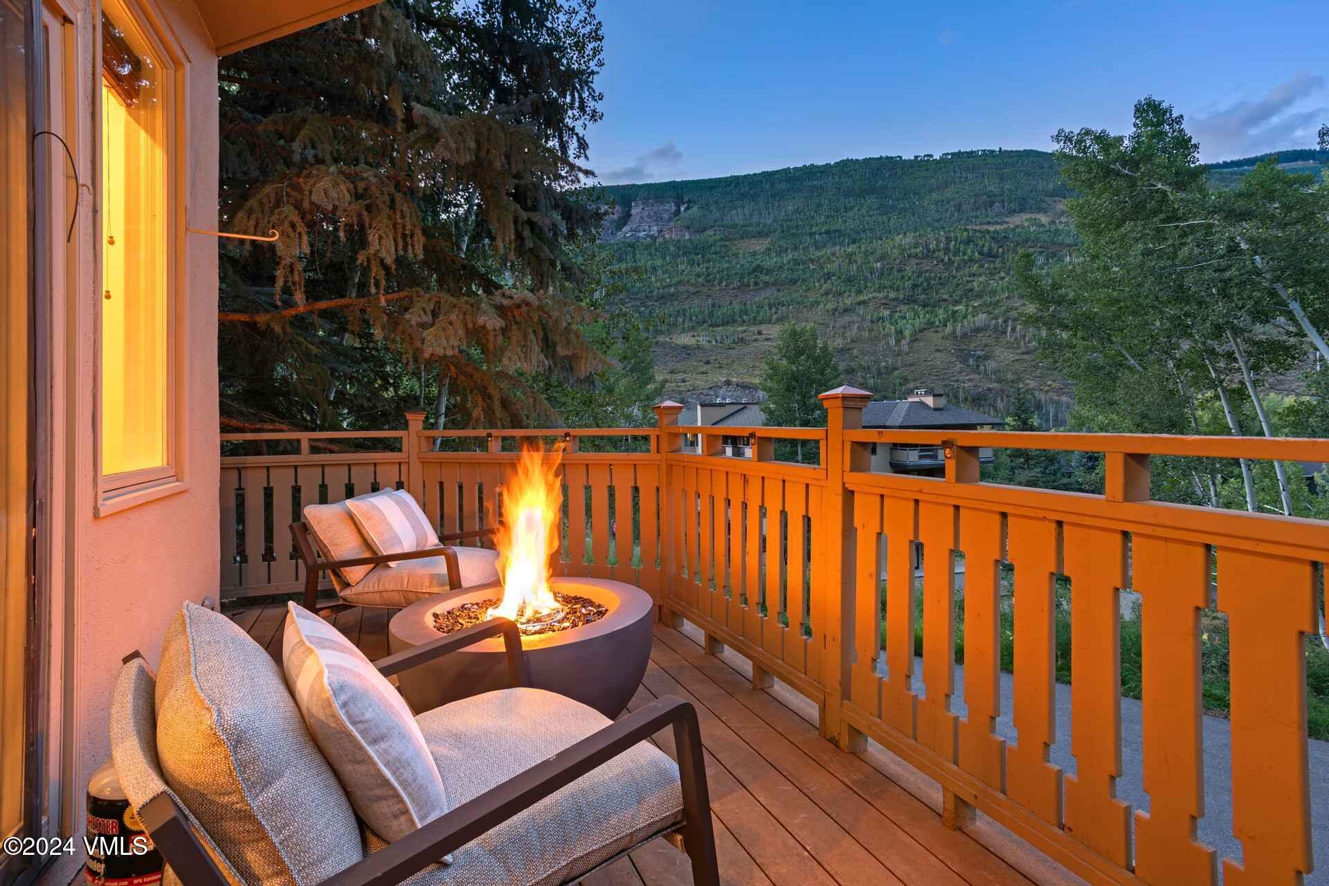 1592 Golf Terrace Terrace Q55