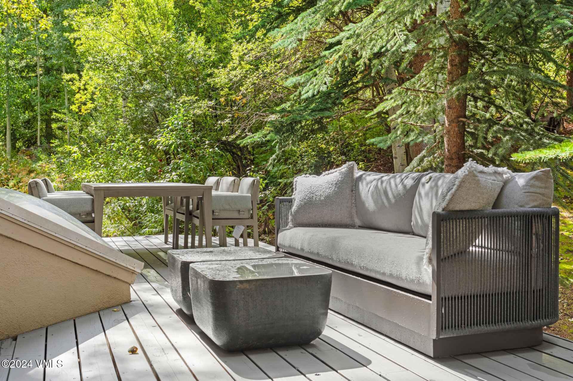 1592 Golf Terrace Terrace Q55