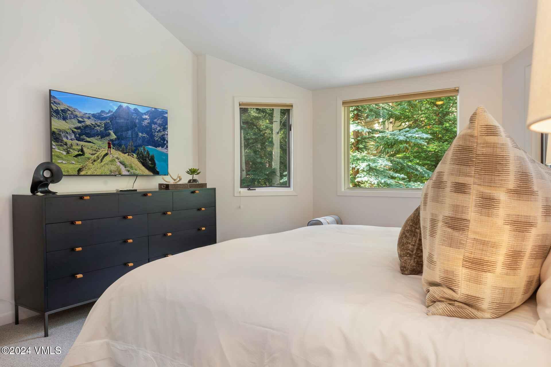 1592 Golf Terrace Terrace Q55