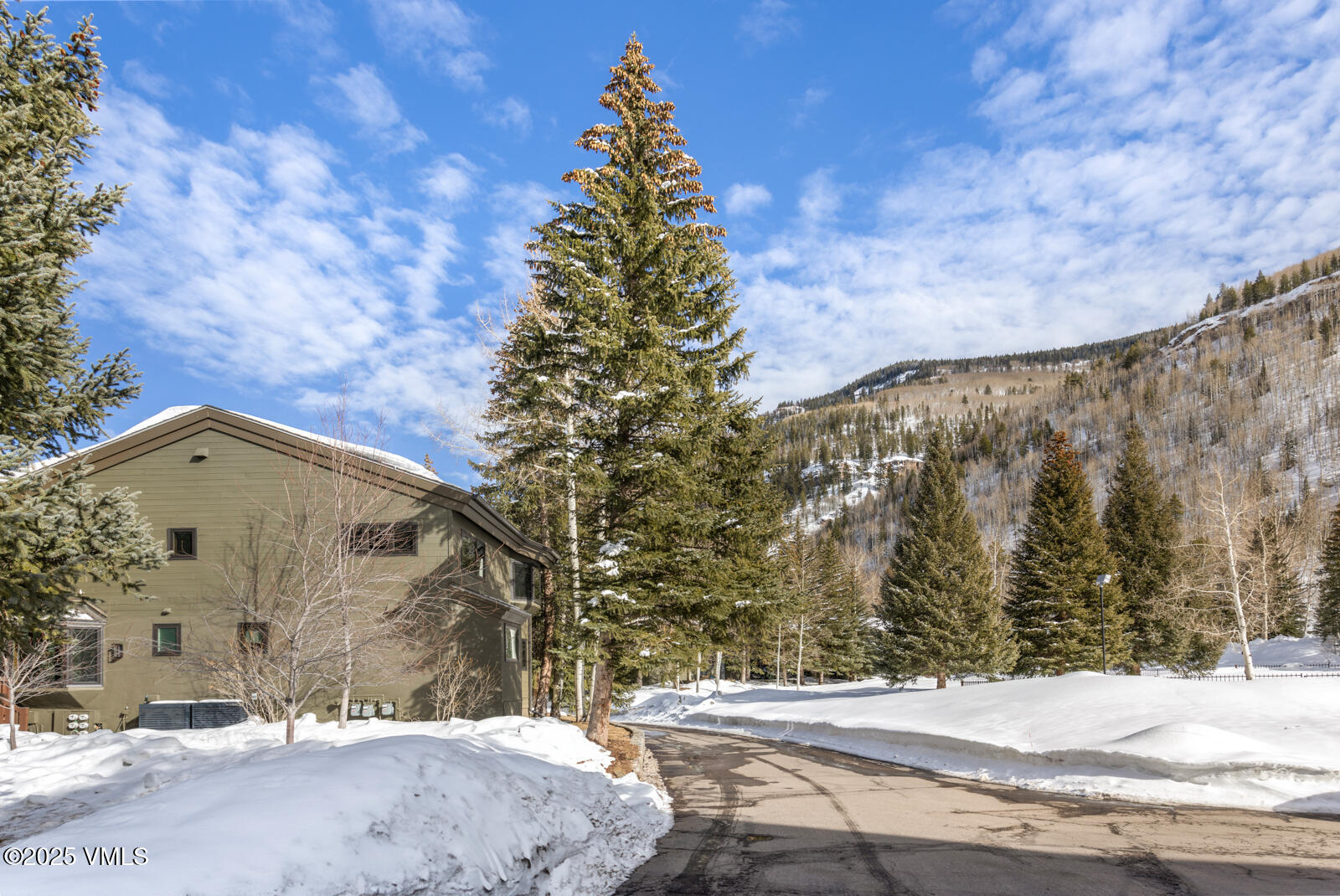 1670 Fallridge Place C11 (C)