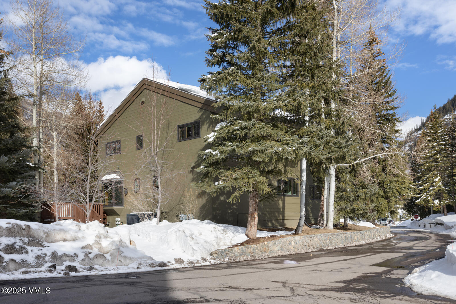 1670 Fallridge Place C11 (C)