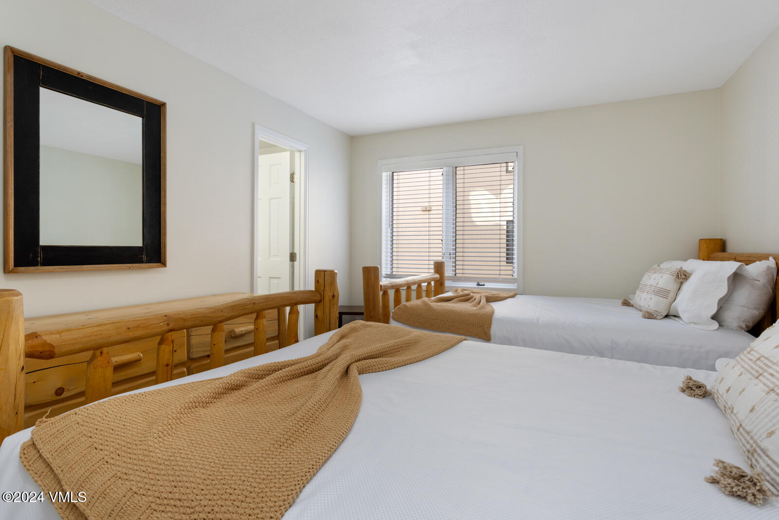 177 Lake Street, 19 | SOLD