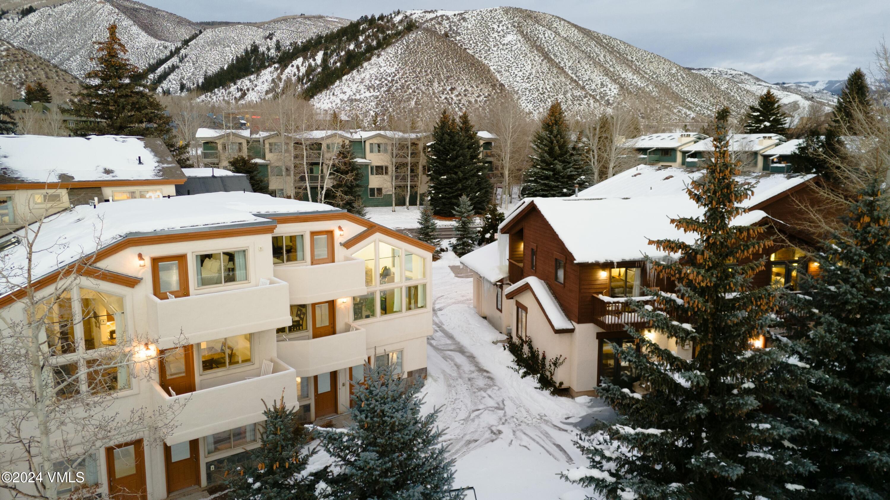 228 & 238 W Beaver Creek Boulevard, A & B