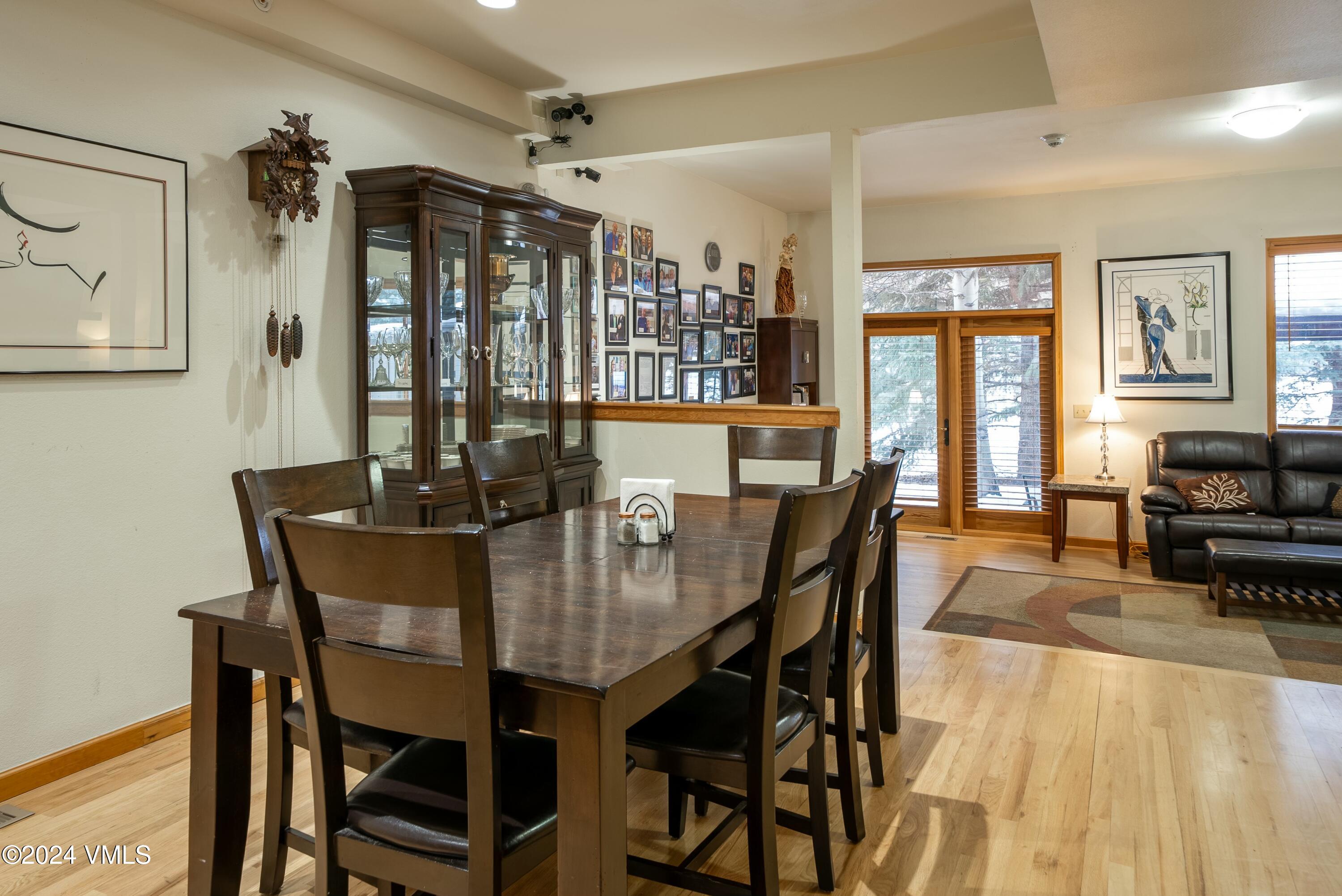 228 & 238 W Beaver Creek Boulevard, A & B