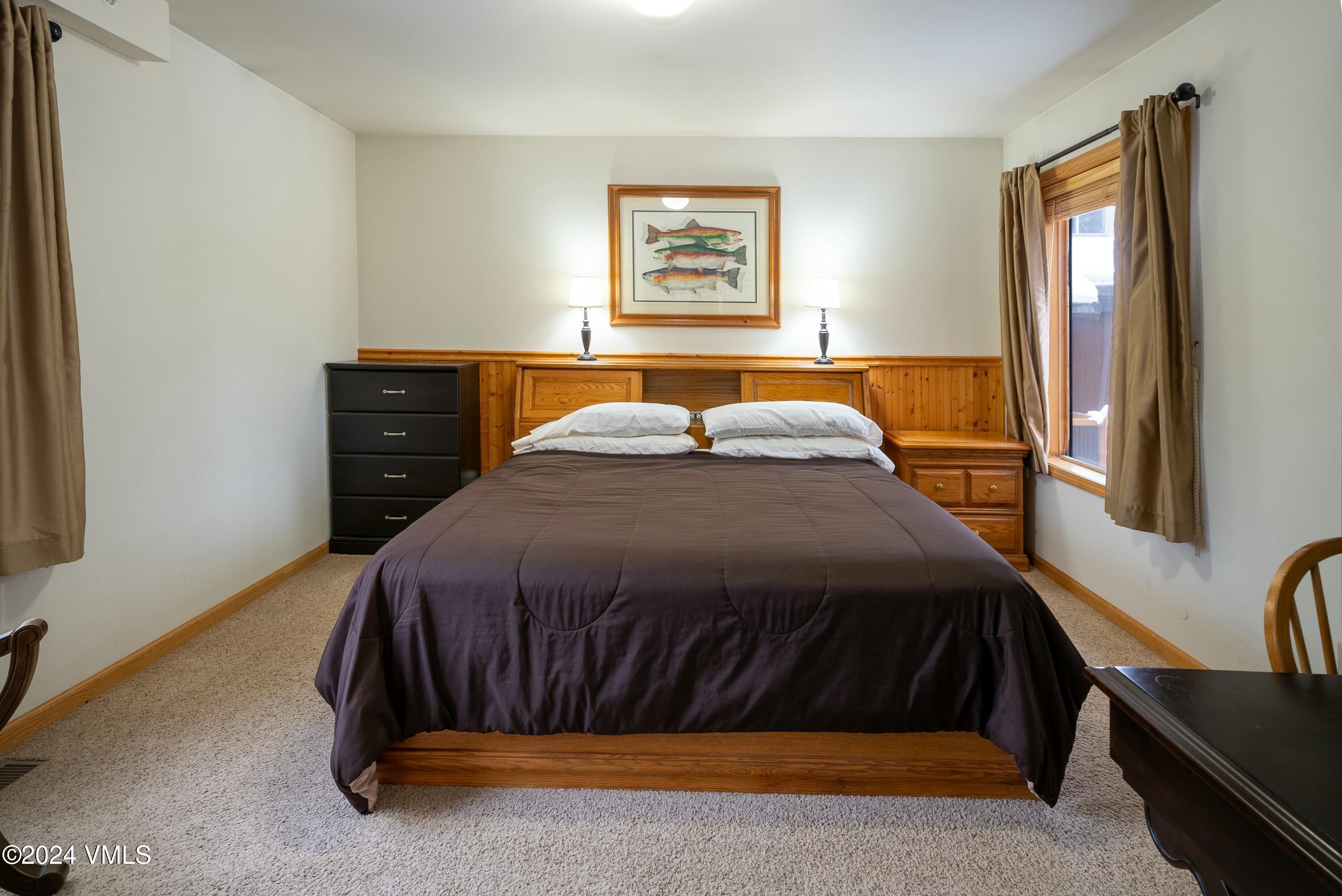 228 & 238 W Beaver Creek Boulevard, A & B