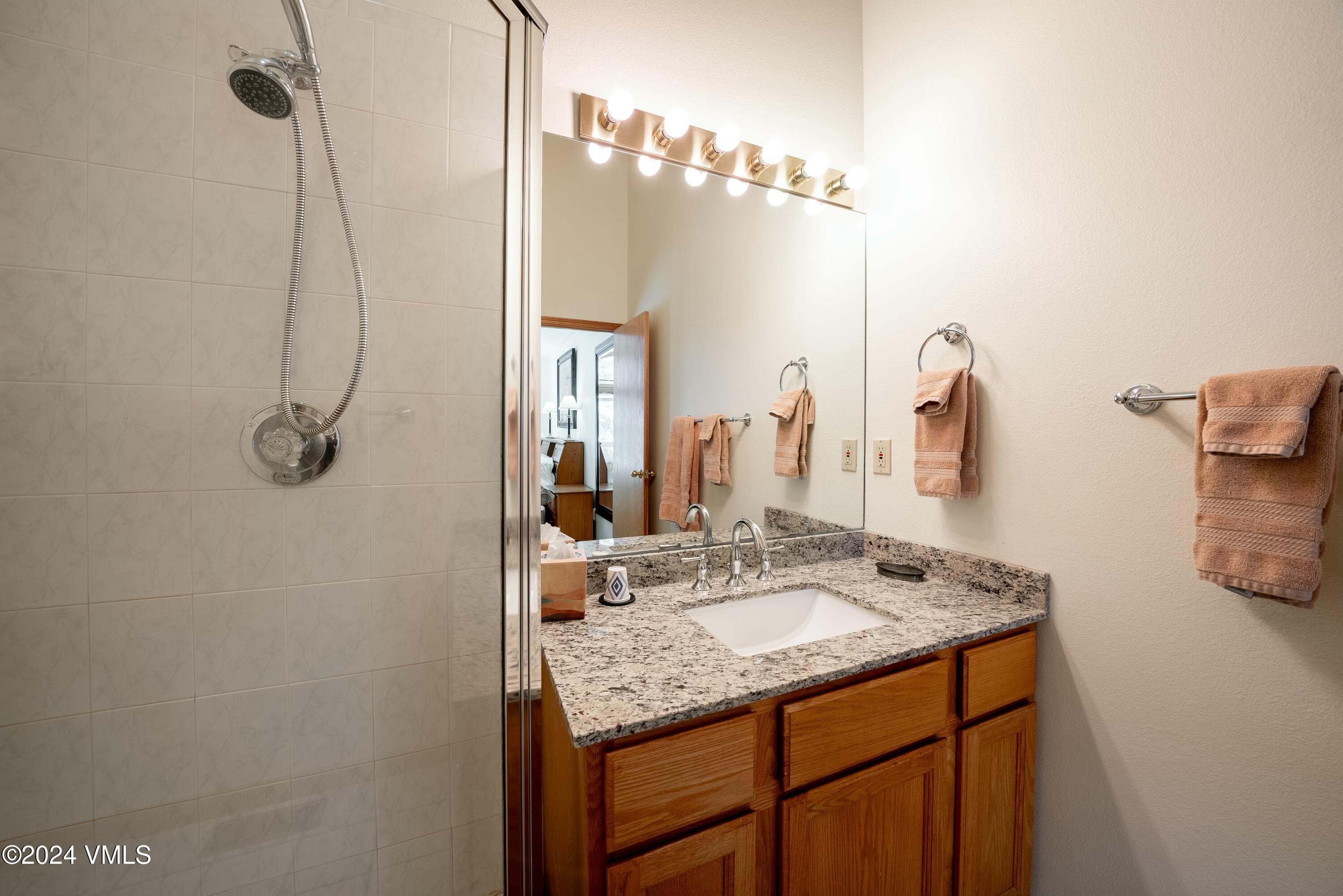 228 & 238 W Beaver Creek Boulevard, A & B