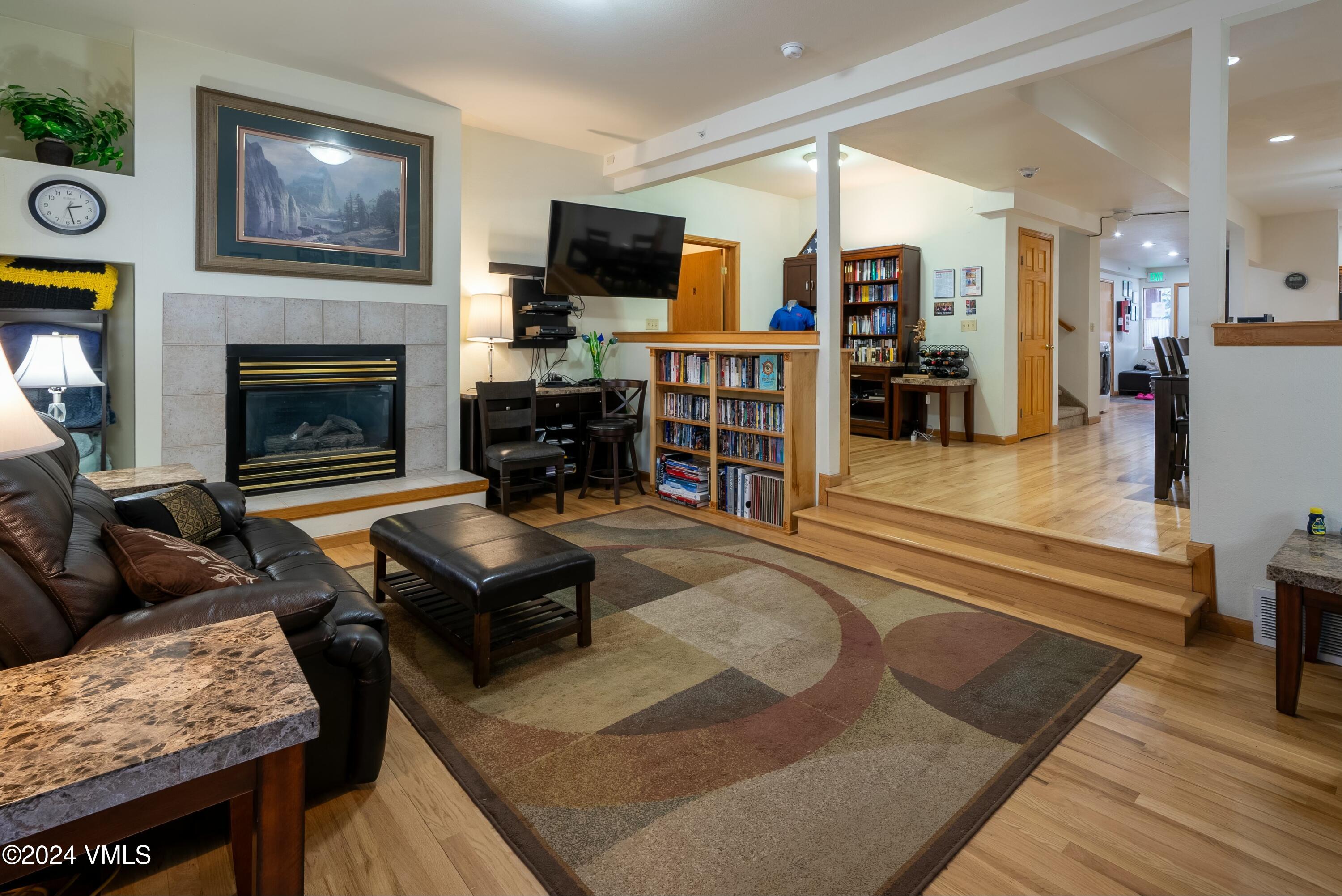 228 & 238 W Beaver Creek Boulevard, A & B