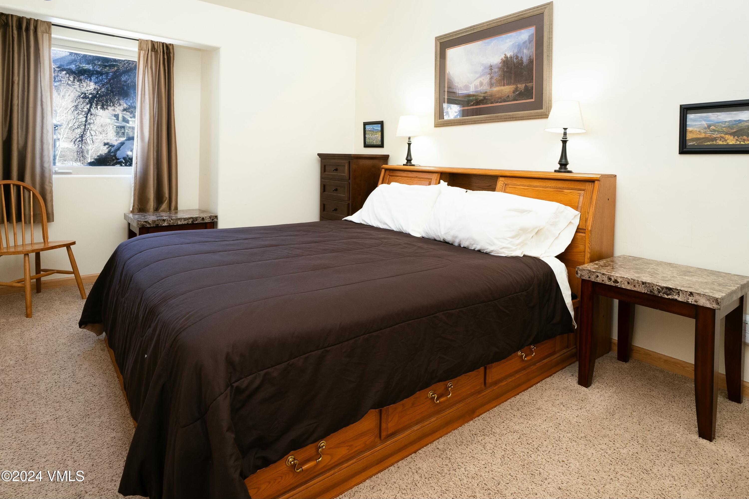 228 & 238 W Beaver Creek Boulevard, A & B