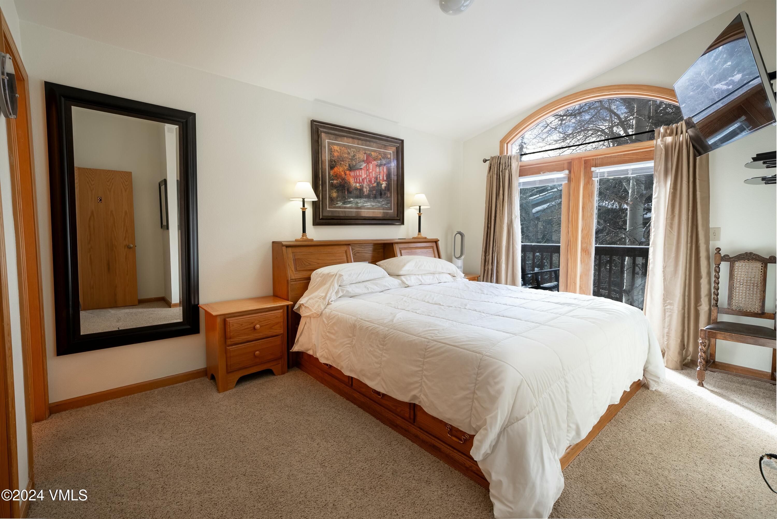 228 & 238 W Beaver Creek Boulevard, A & B