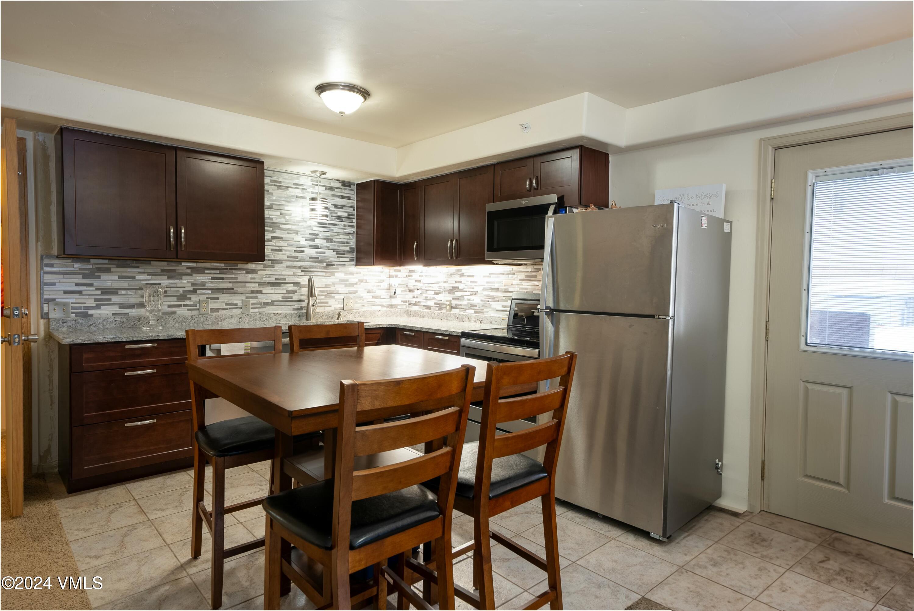 228 & 238 W Beaver Creek Boulevard, A & B