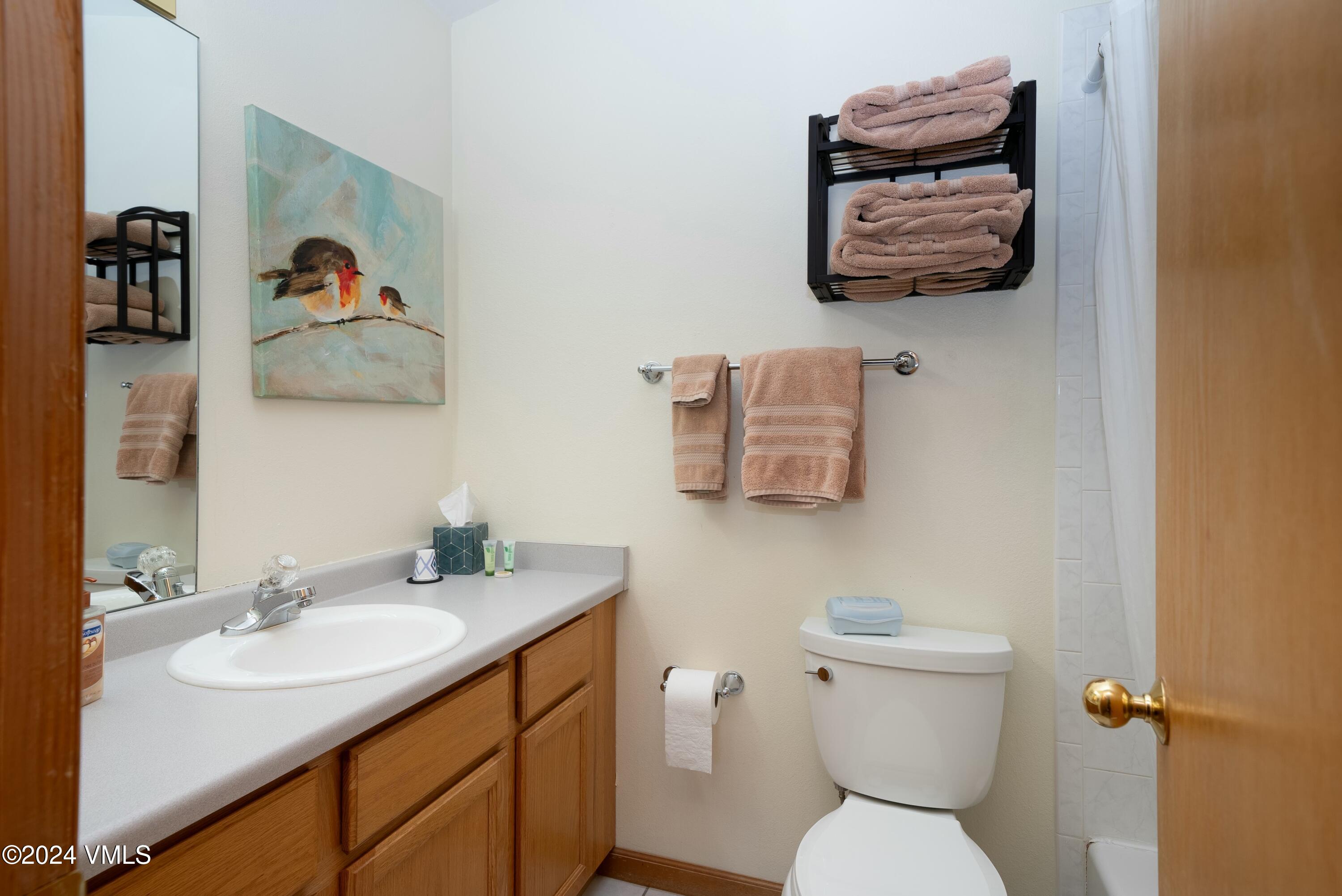 228 & 238 W Beaver Creek Boulevard, A & B