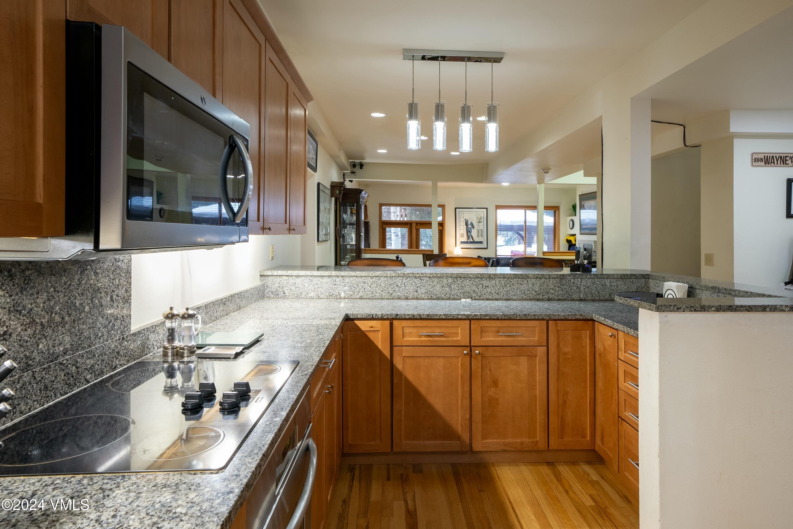 228 & 238 W Beaver Creek Boulevard, A & B
