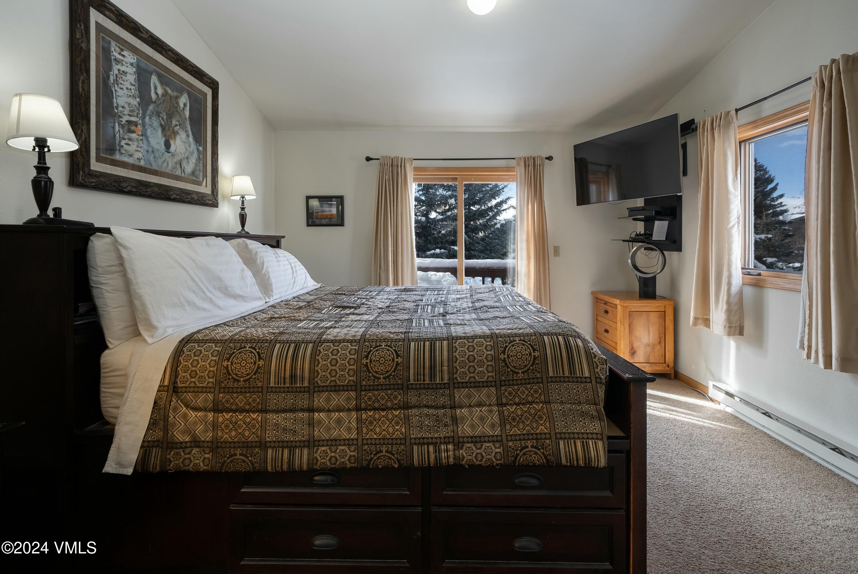 228 & 238 W Beaver Creek Boulevard, A & B