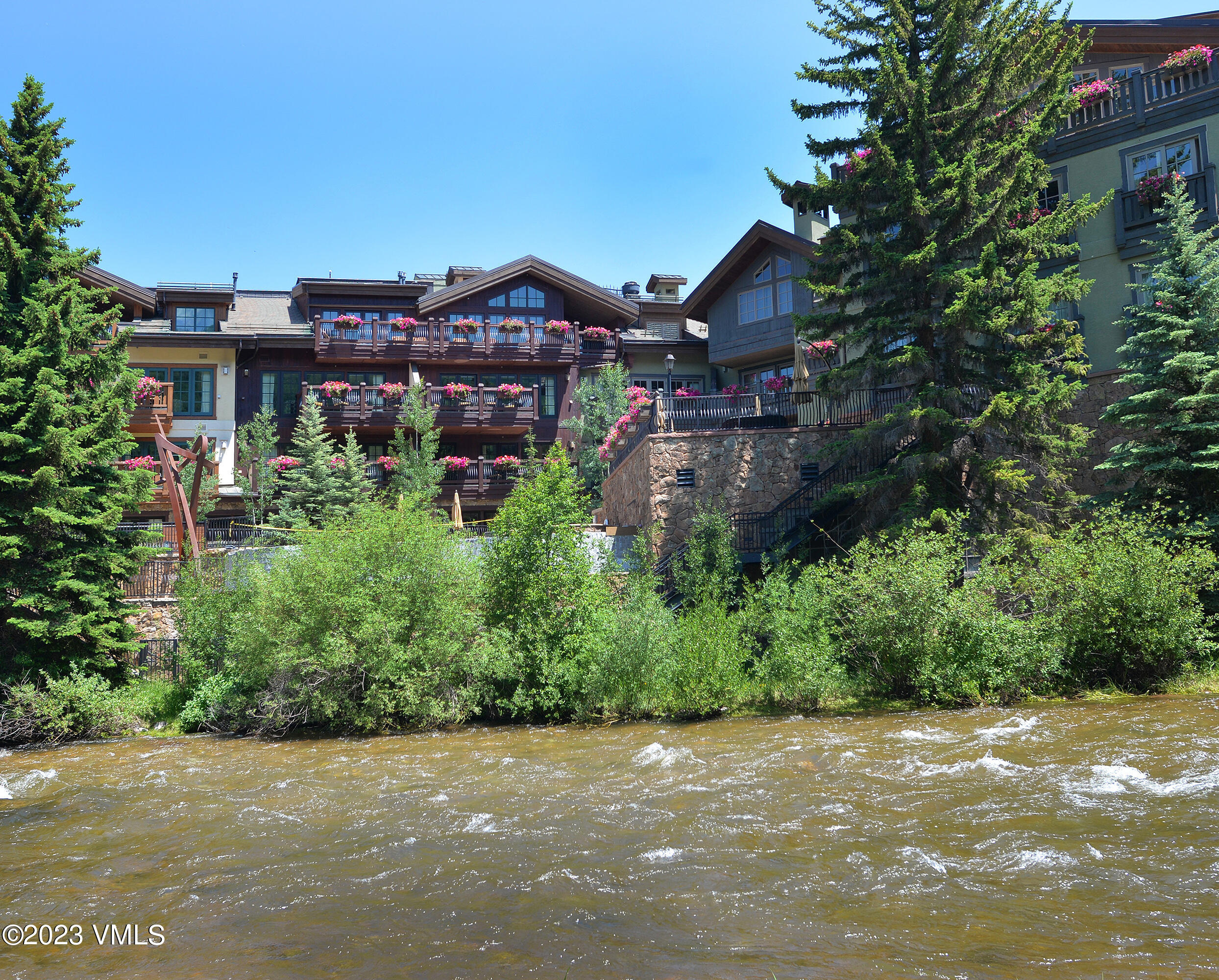 1 Willow Bridge Road 24E