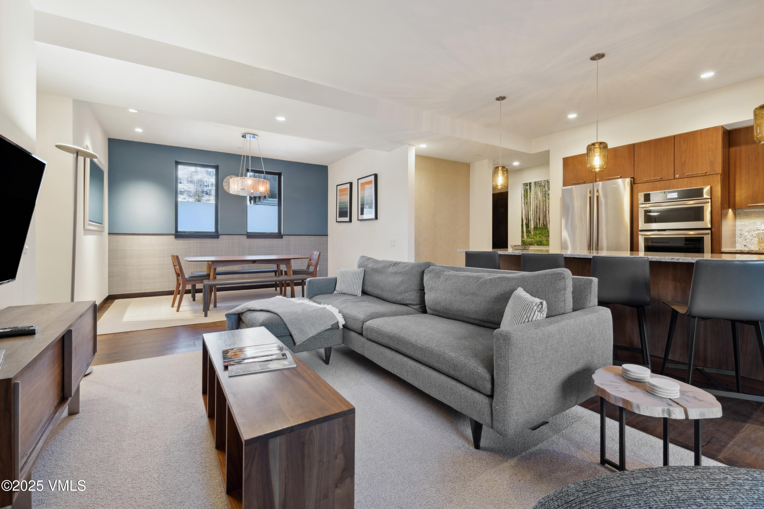 701 W Lionshead Circle, E307