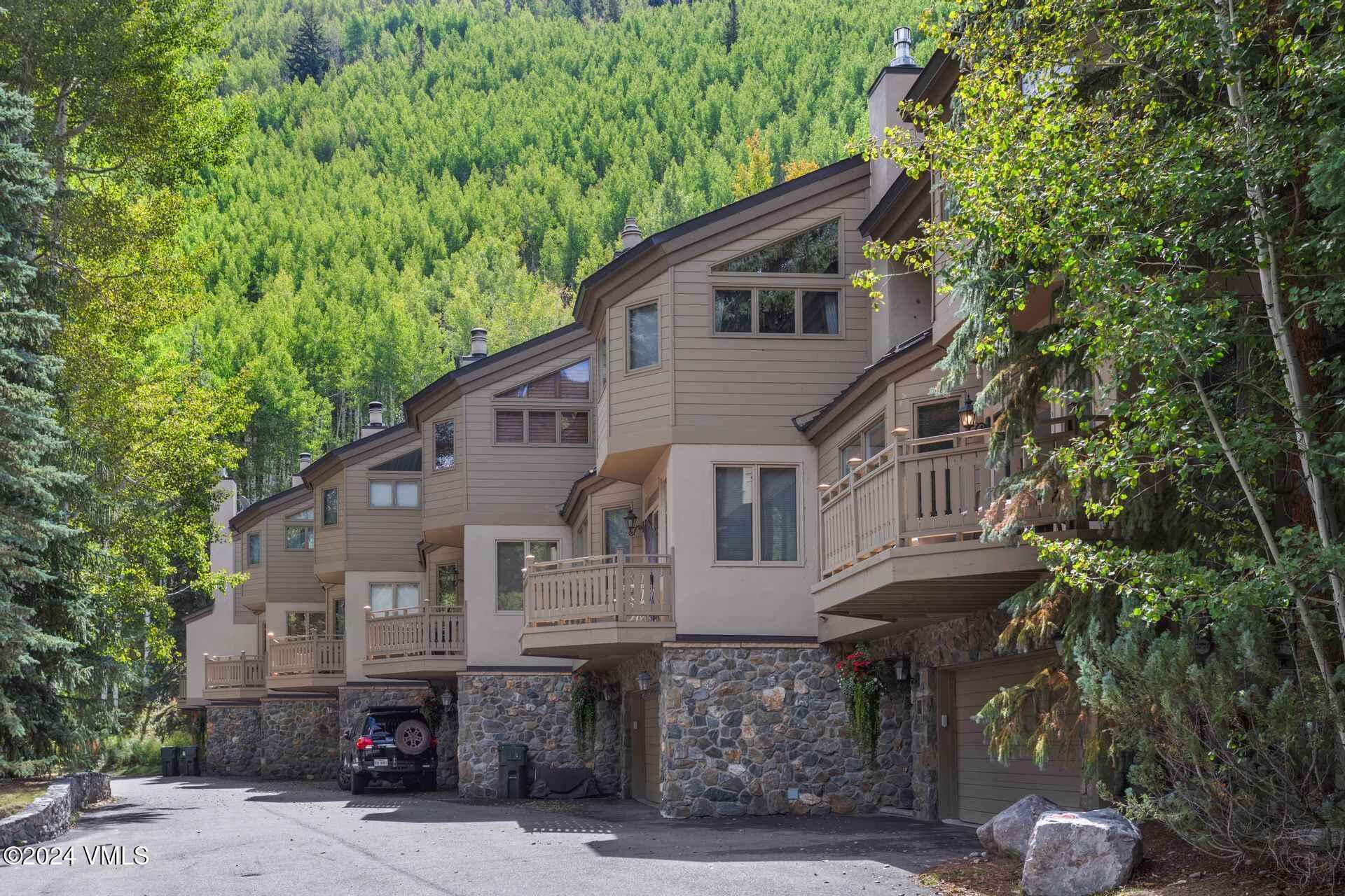 1592 Golf Terrace Terrace Q55