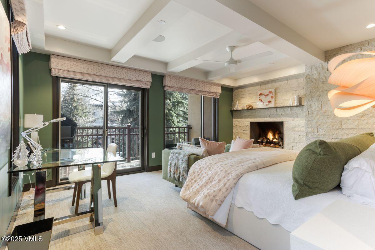 124 Willow Bridge, 3C/D