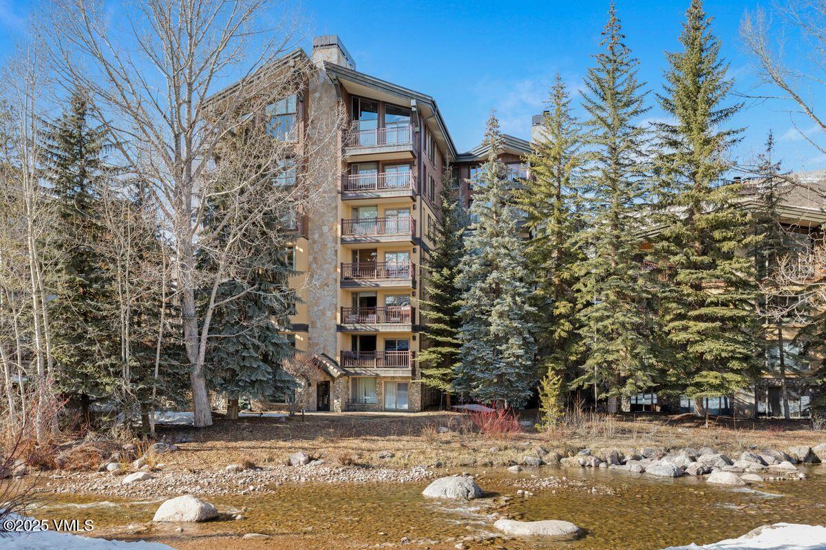 124 Willow Bridge, 3C/D